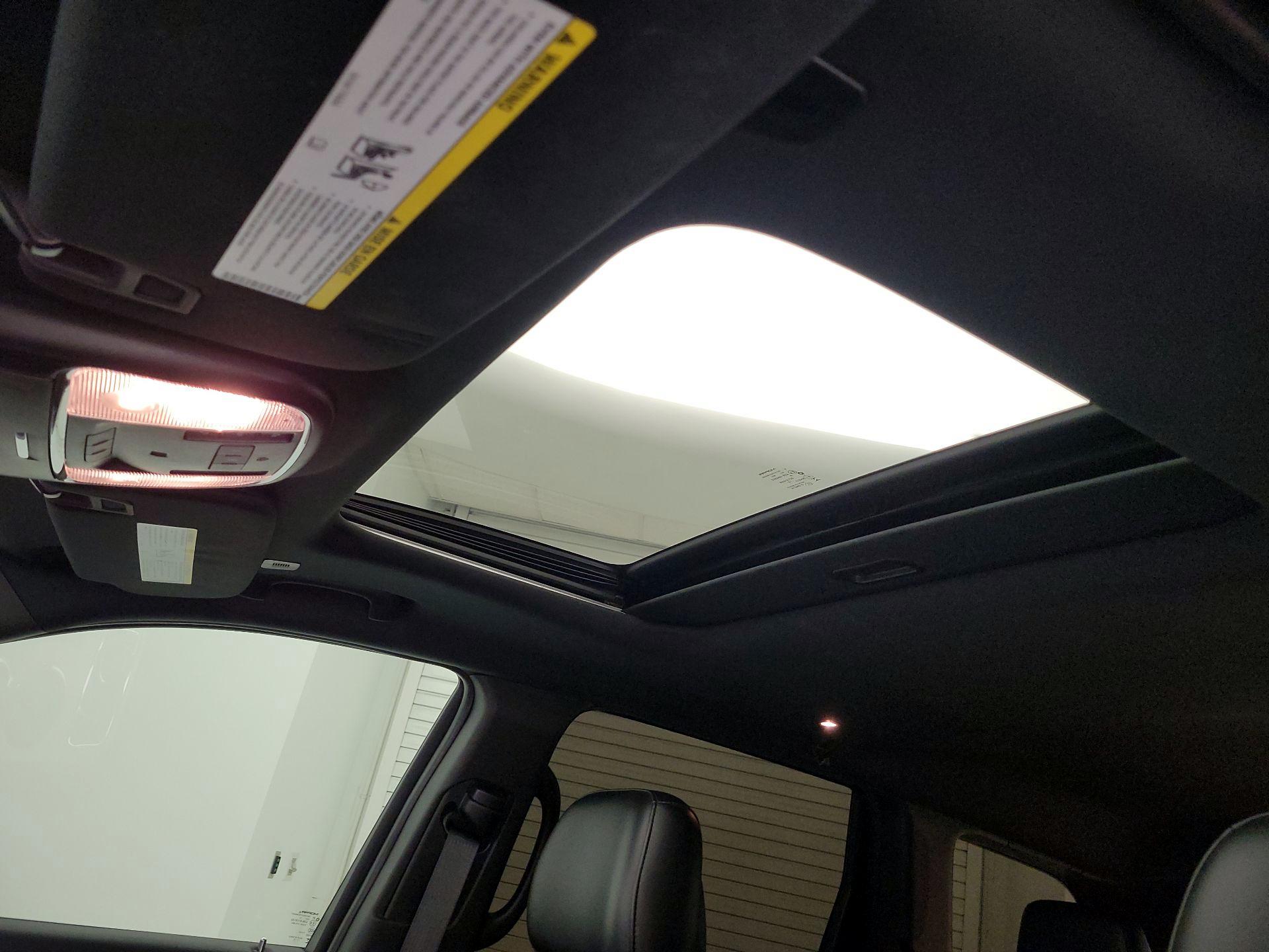 Thumbnail: 2019 Jeep Grand Cherokee - 20