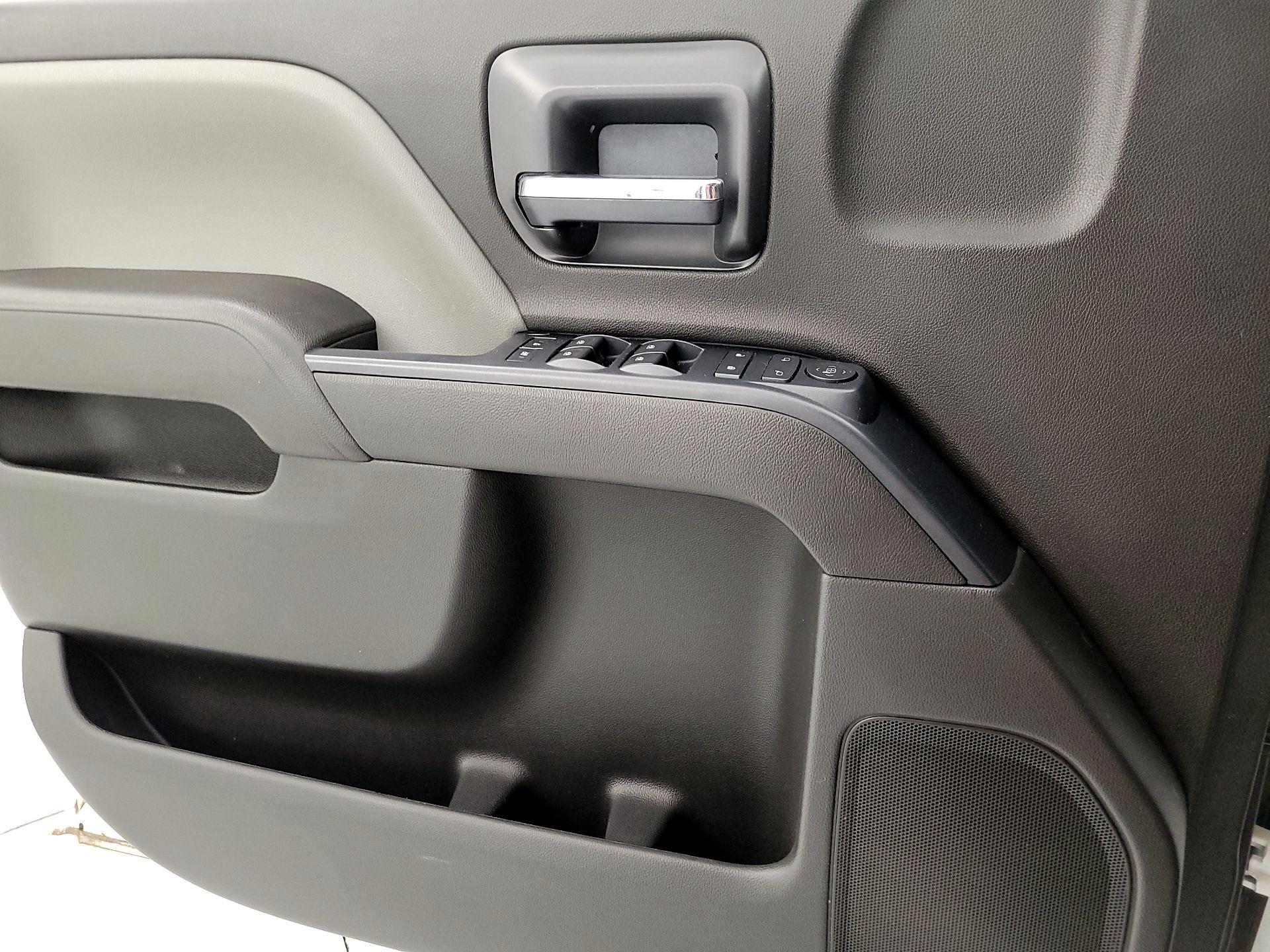 Thumbnail: 2017 Chevrolet Silverado 1500 - 12