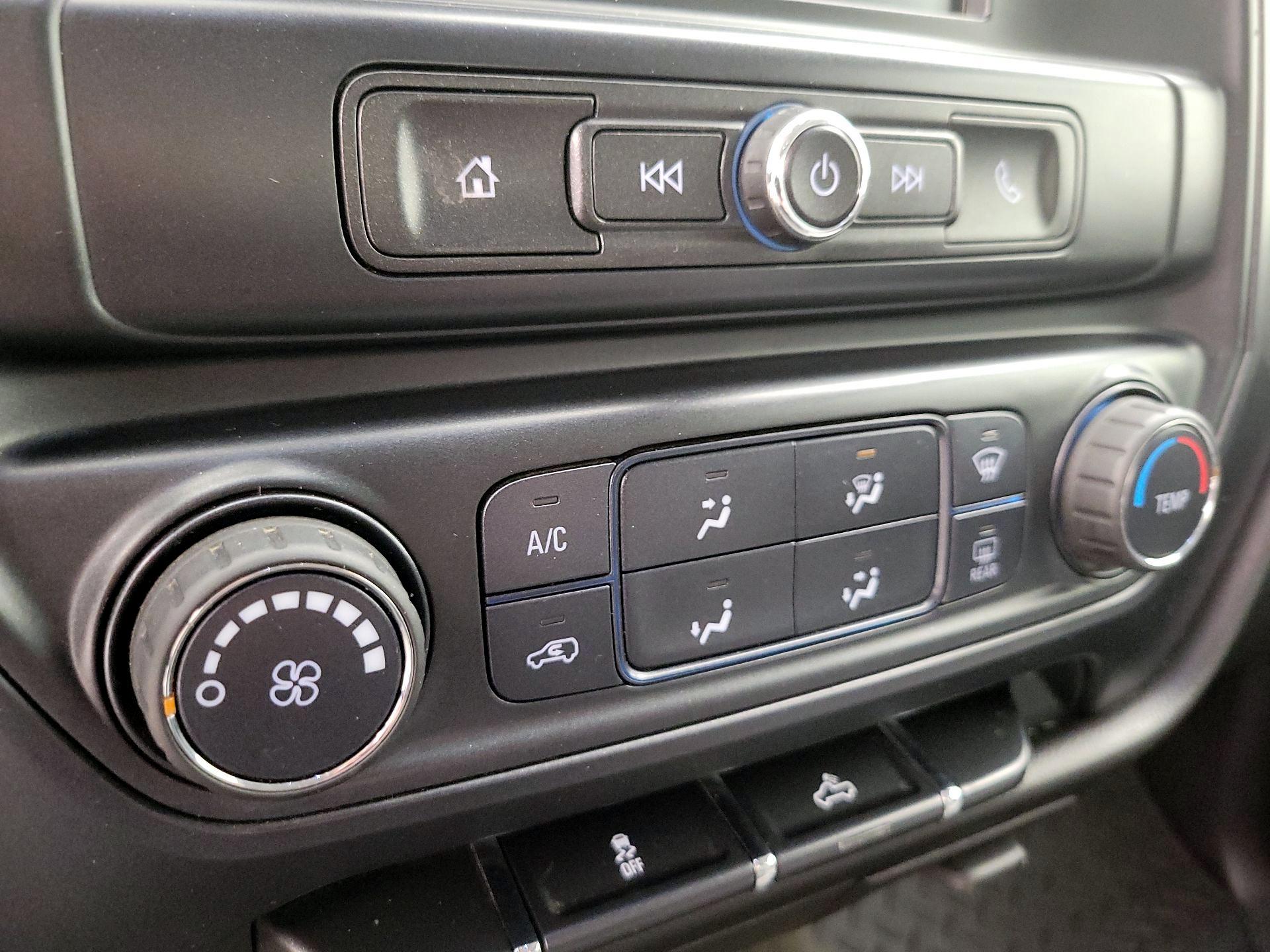 Thumbnail: 2017 Chevrolet Silverado 1500 - 15