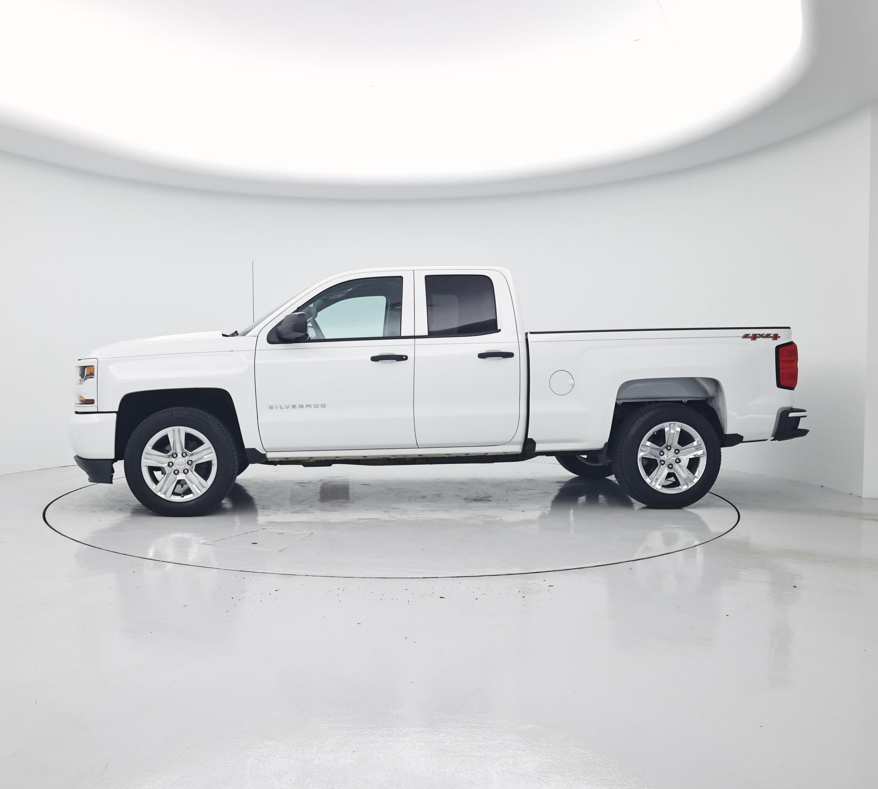 Thumbnail: 2017 Chevrolet Silverado 1500 - 3