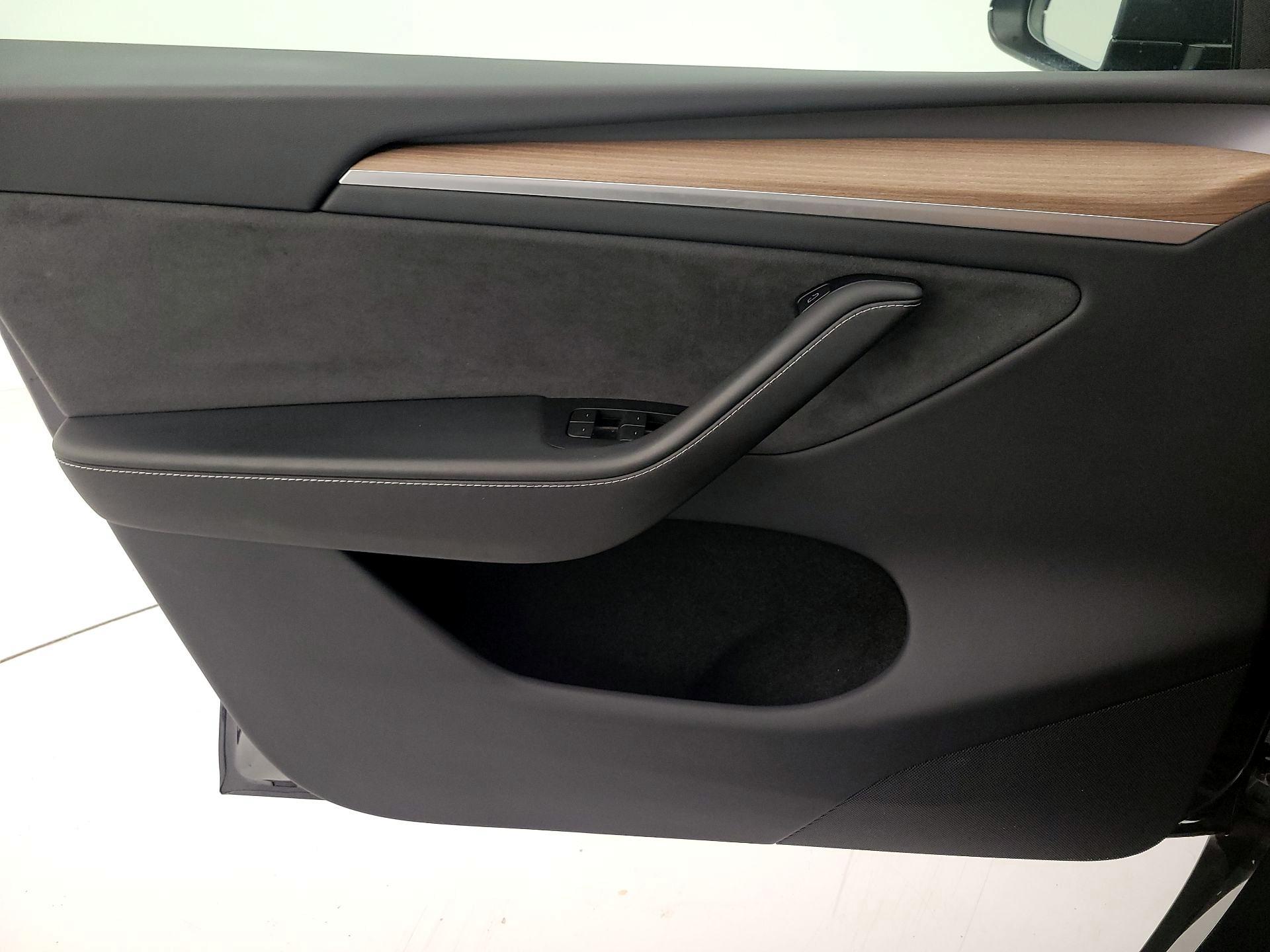 Thumbnail: 2024 Tesla Model Y - 12