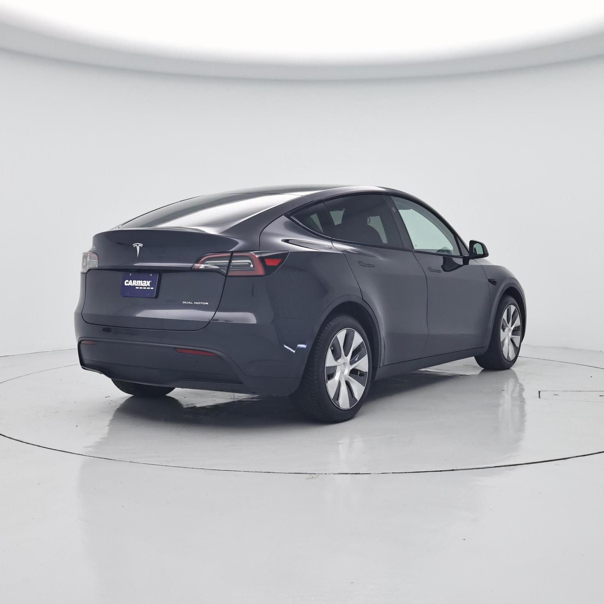 Thumbnail: 2024 Tesla Model Y - 8