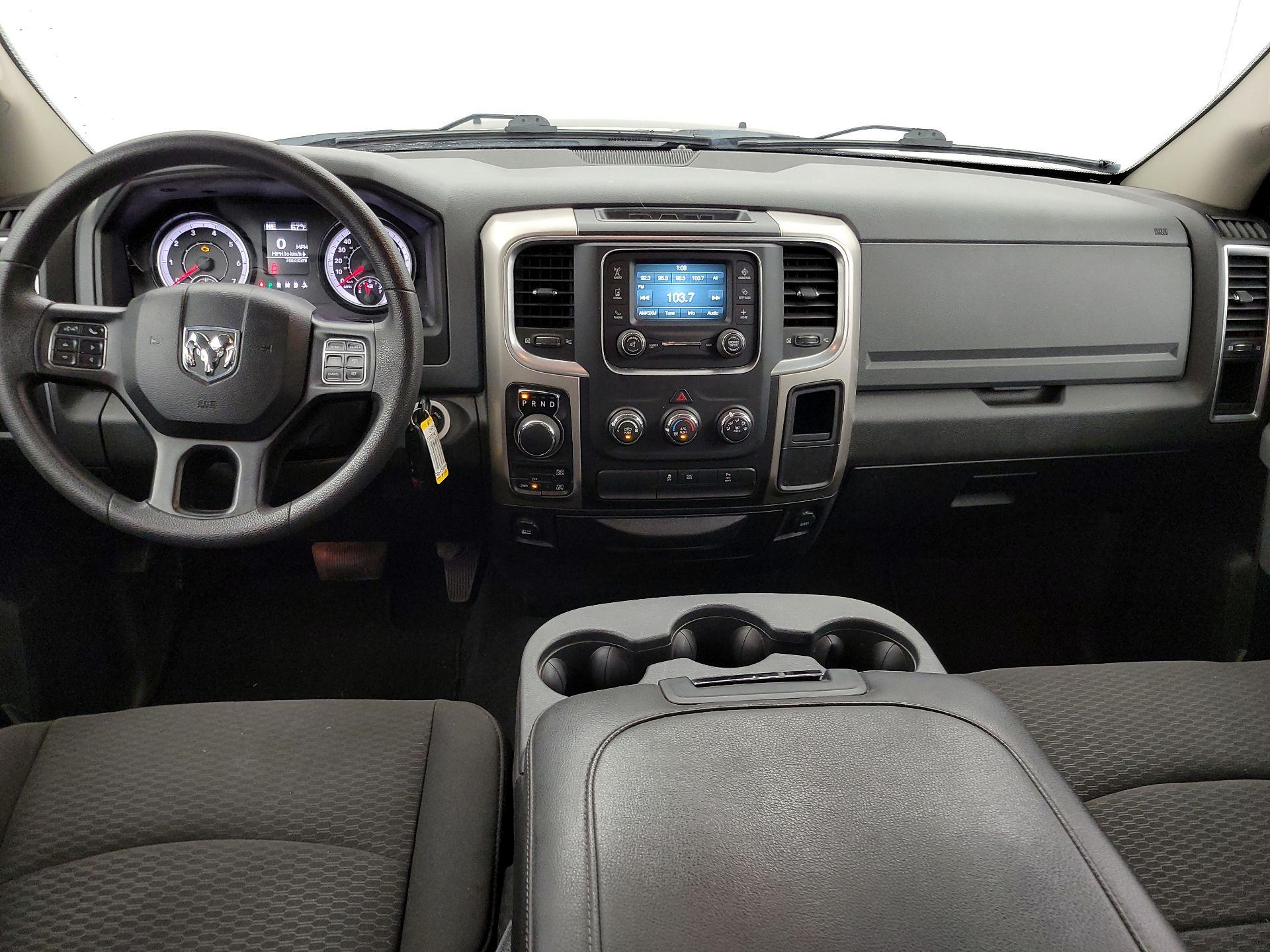 Thumbnail: 2019 RAM 1500 Classic - 9