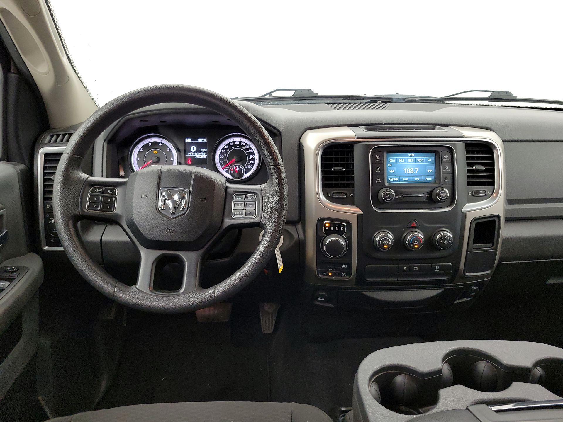 Thumbnail: 2019 RAM 1500 Classic - 10