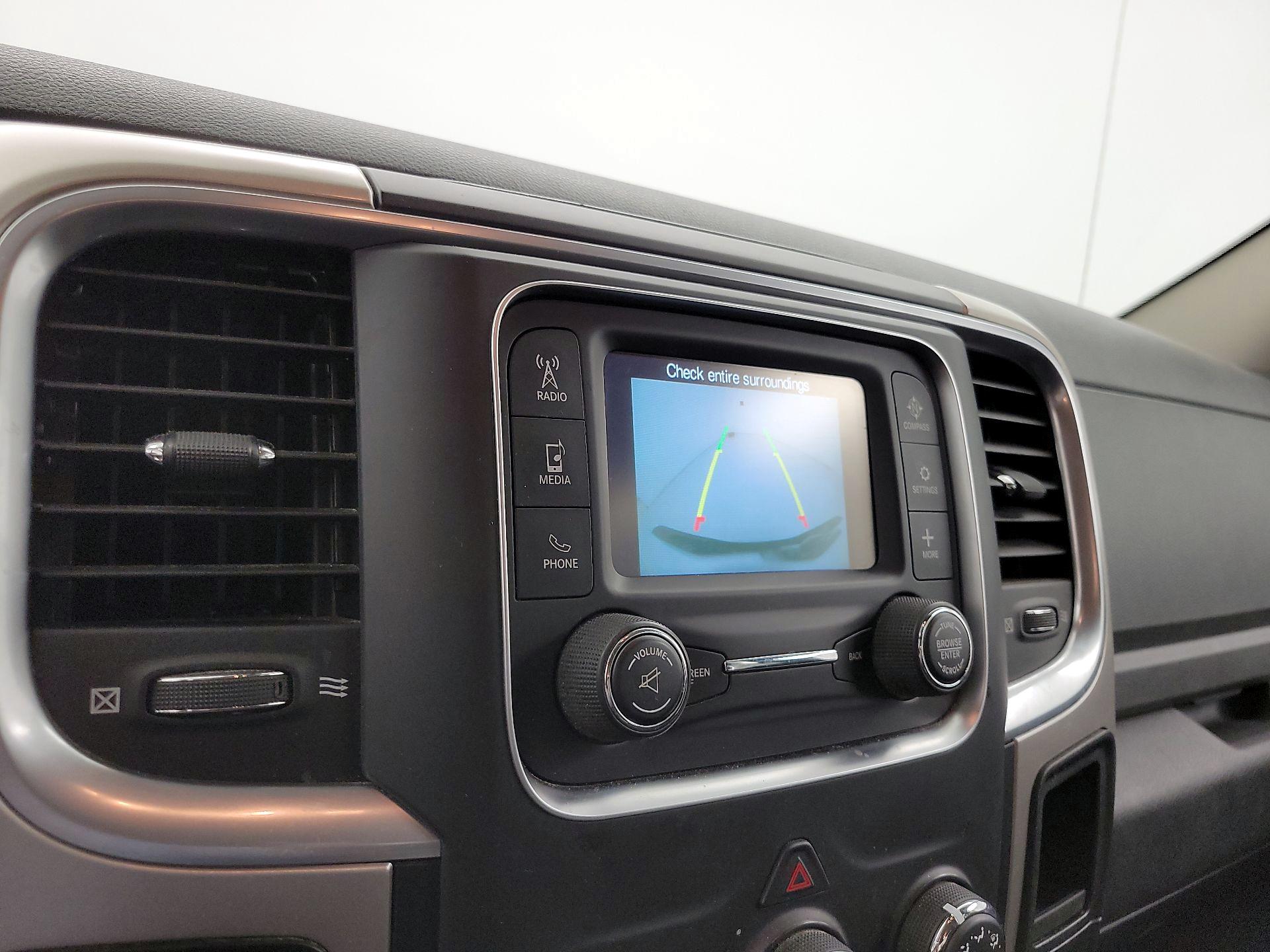 Thumbnail: 2019 RAM 1500 Classic - 14