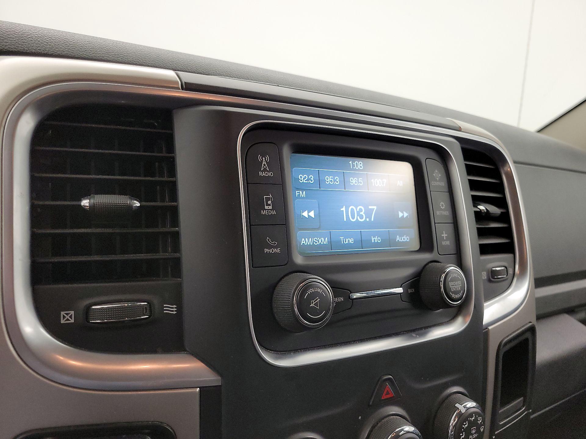 Thumbnail: 2019 RAM 1500 Classic - 15