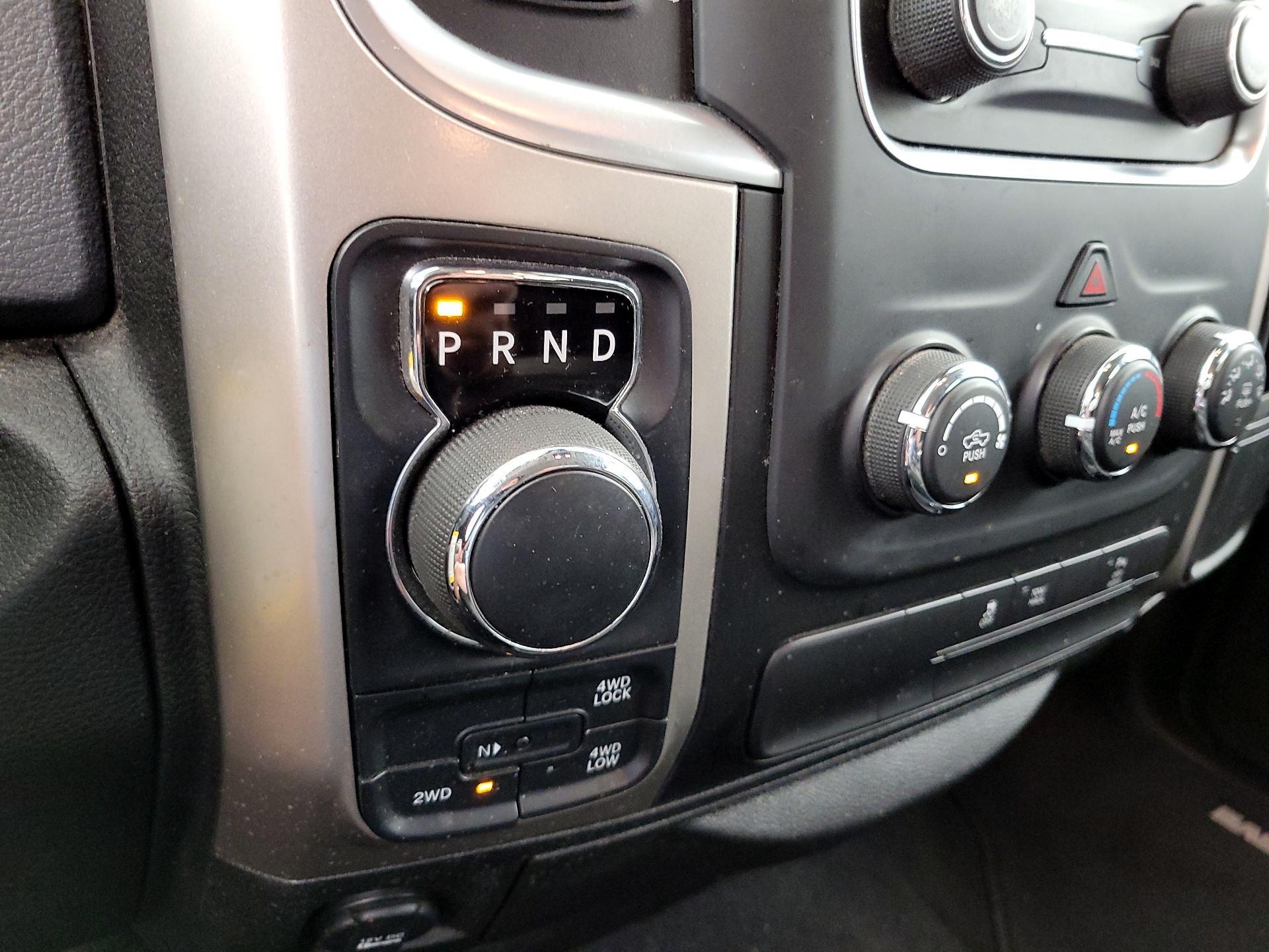 Thumbnail: 2019 RAM 1500 Classic - 17