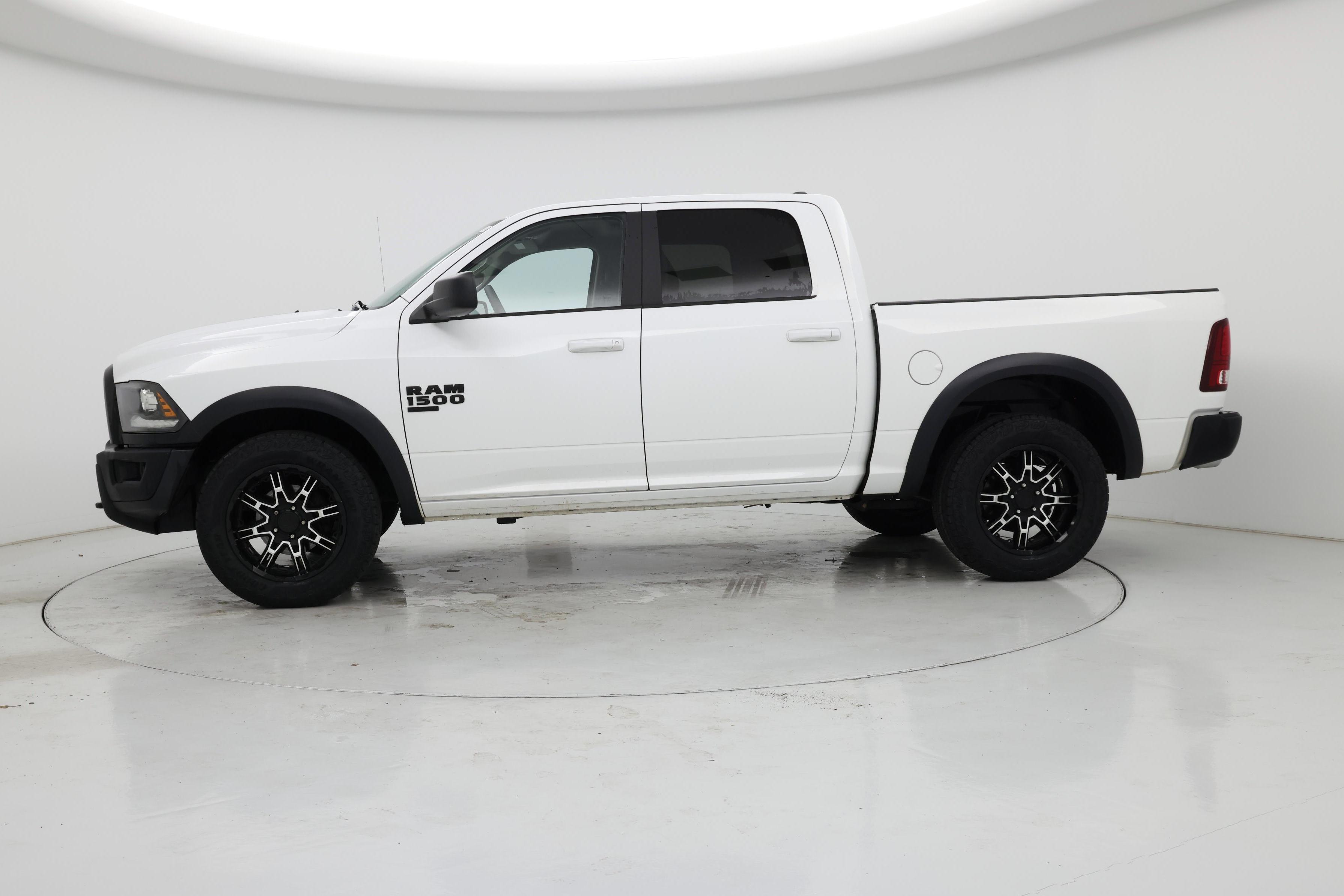 Thumbnail: 2019 RAM 1500 Classic - 3