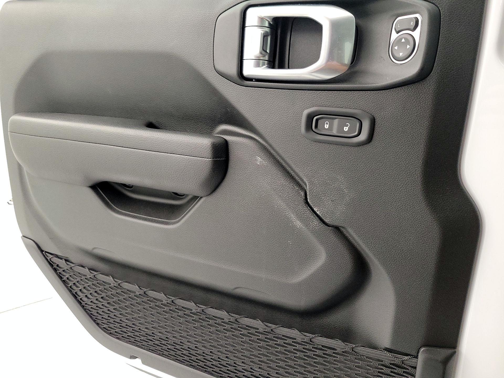 Thumbnail: 2022 Jeep Wrangler - 12