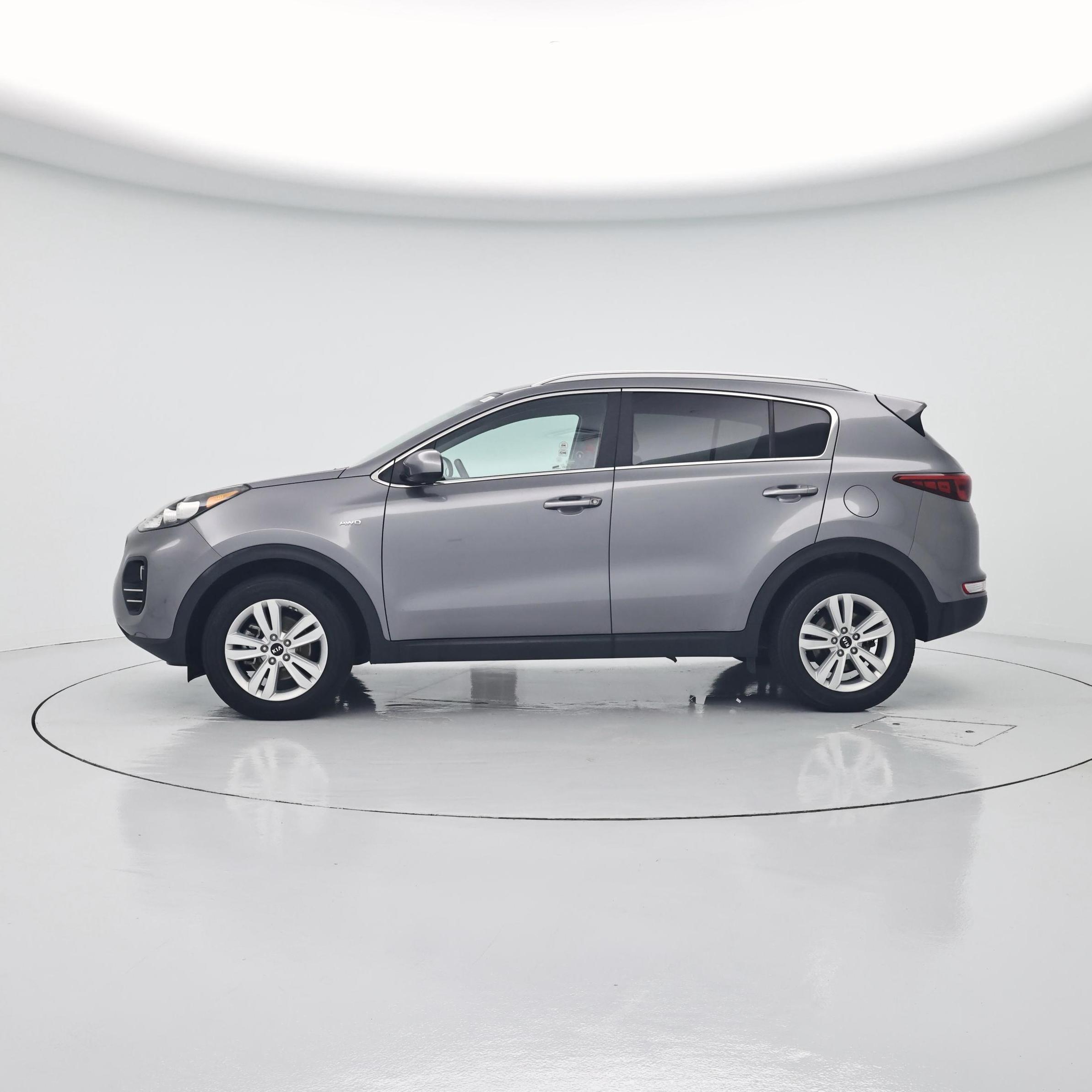 Thumbnail: 2017 Kia Sportage - 3
