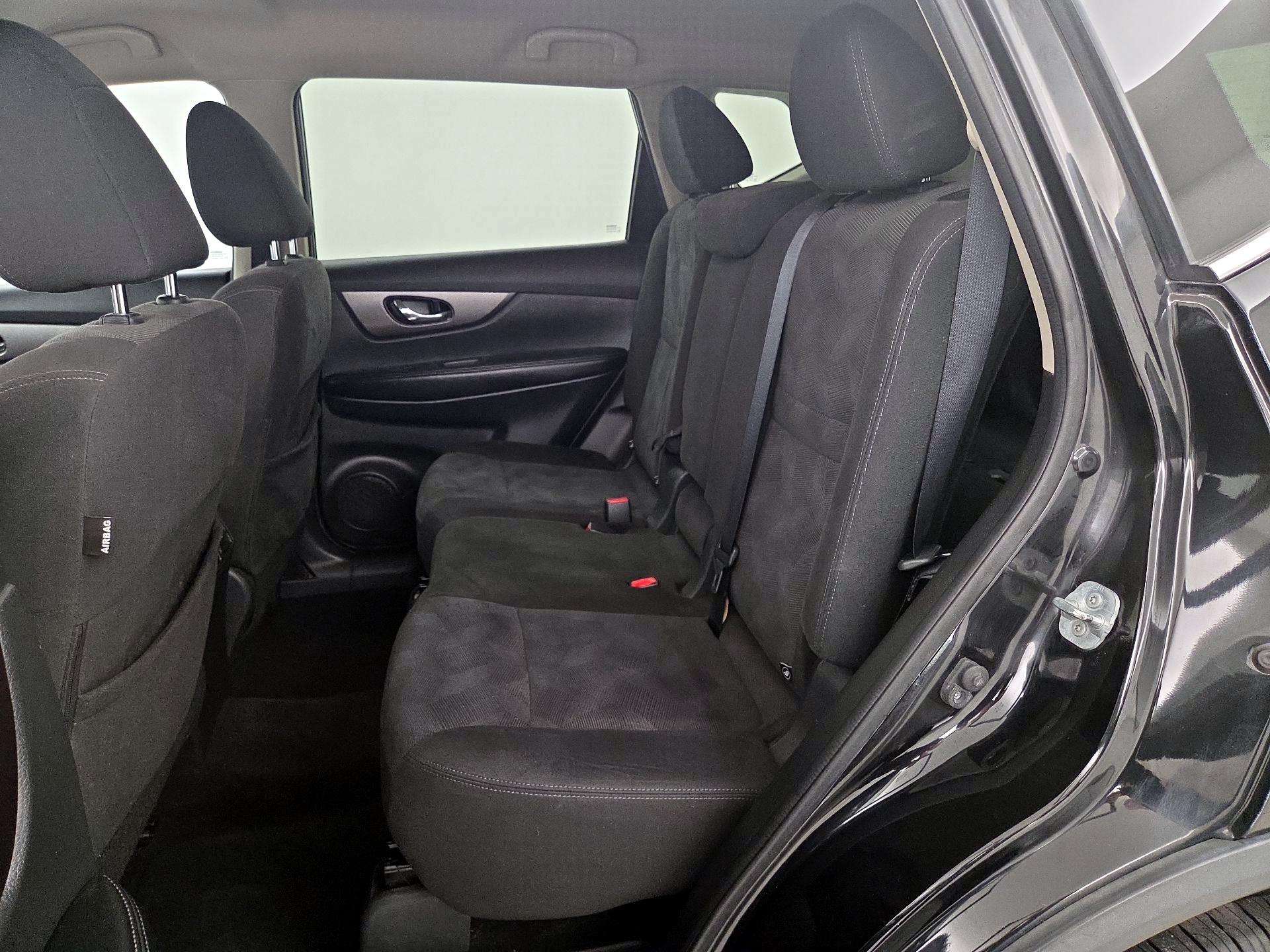 Thumbnail: 2016 Nissan Rogue - 20