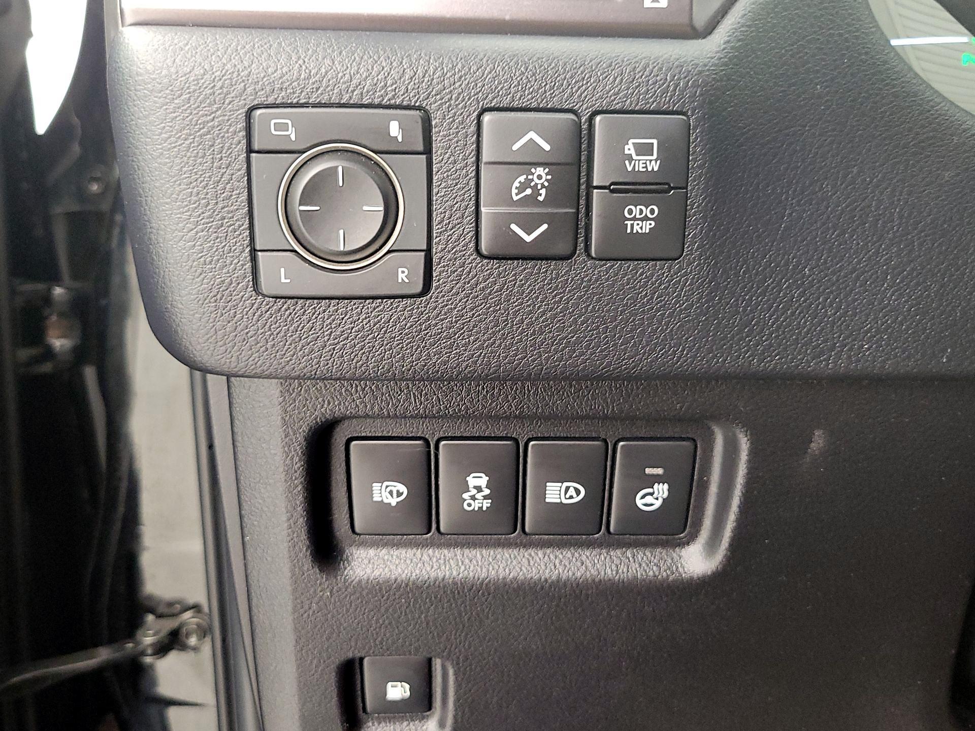 Thumbnail: 2023 Lexus GX - 13