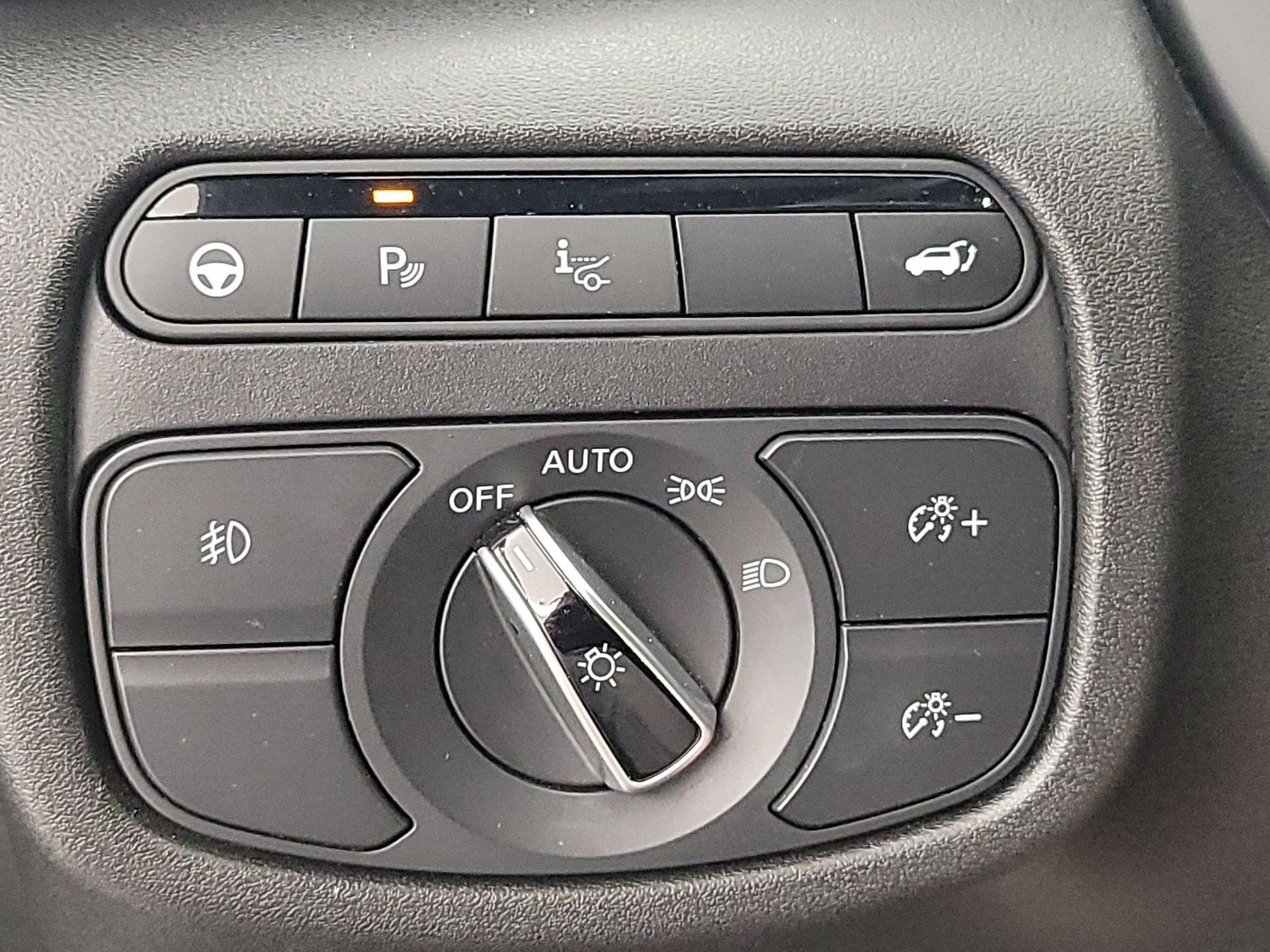Thumbnail: 2019 INFINITI QX50 - 13