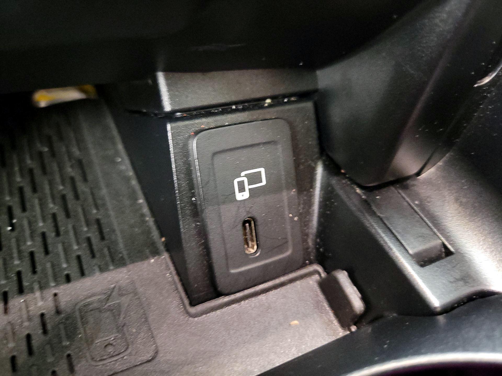 Thumbnail: 2020 Mercedes-Benz GLC - 19