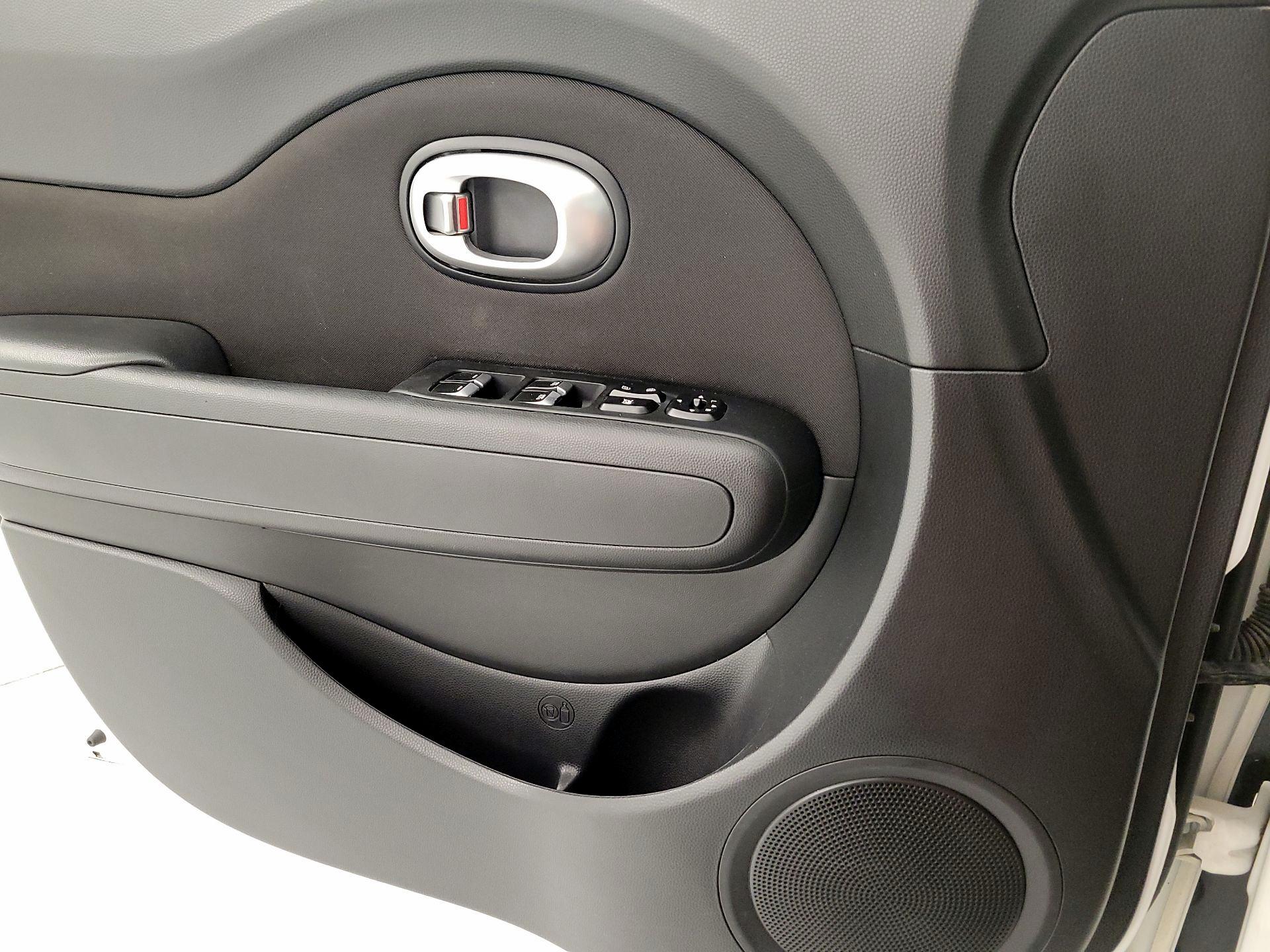 Thumbnail: 2018 Kia Soul - 12