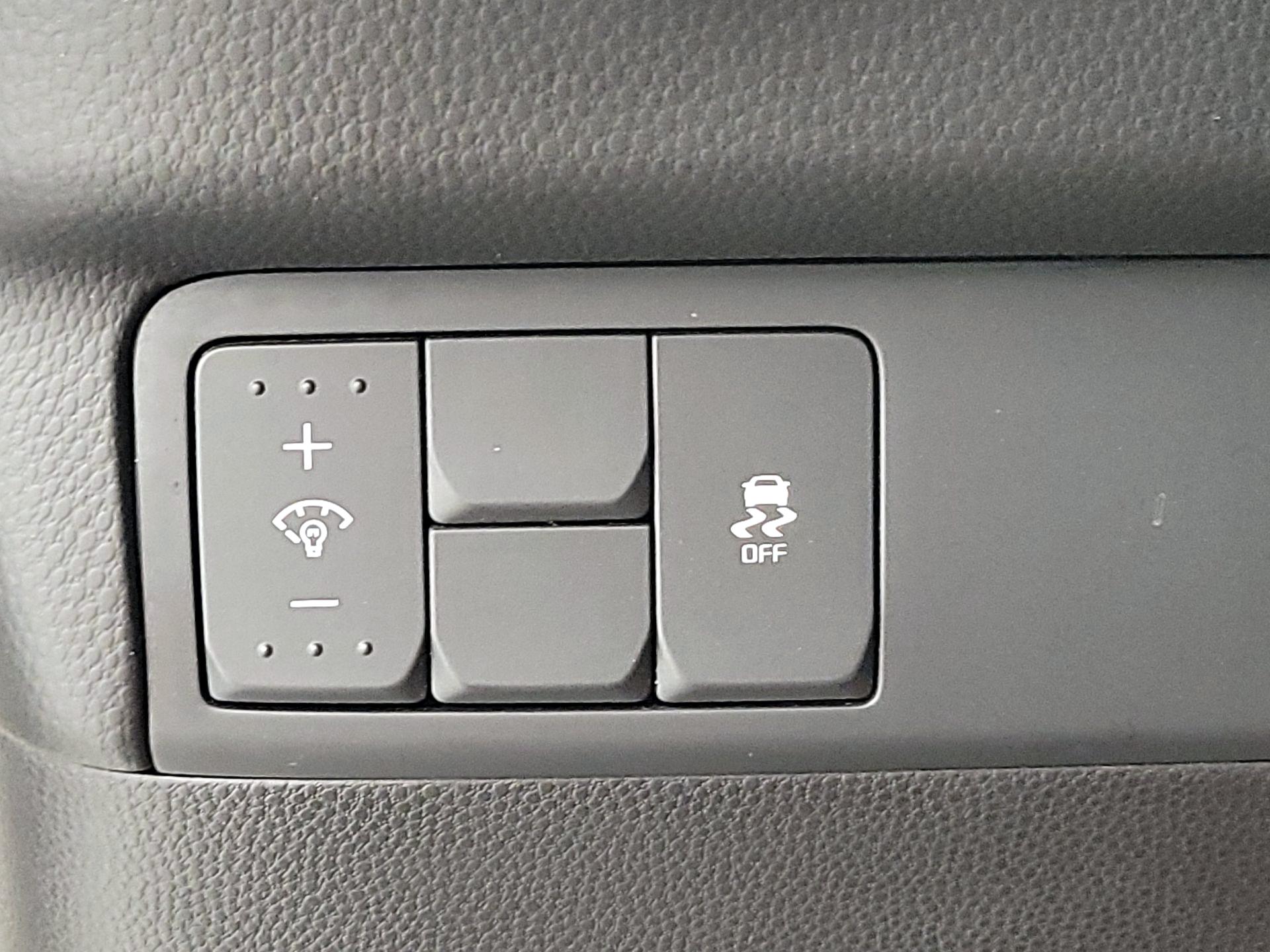 Thumbnail: 2018 Kia Soul - 13