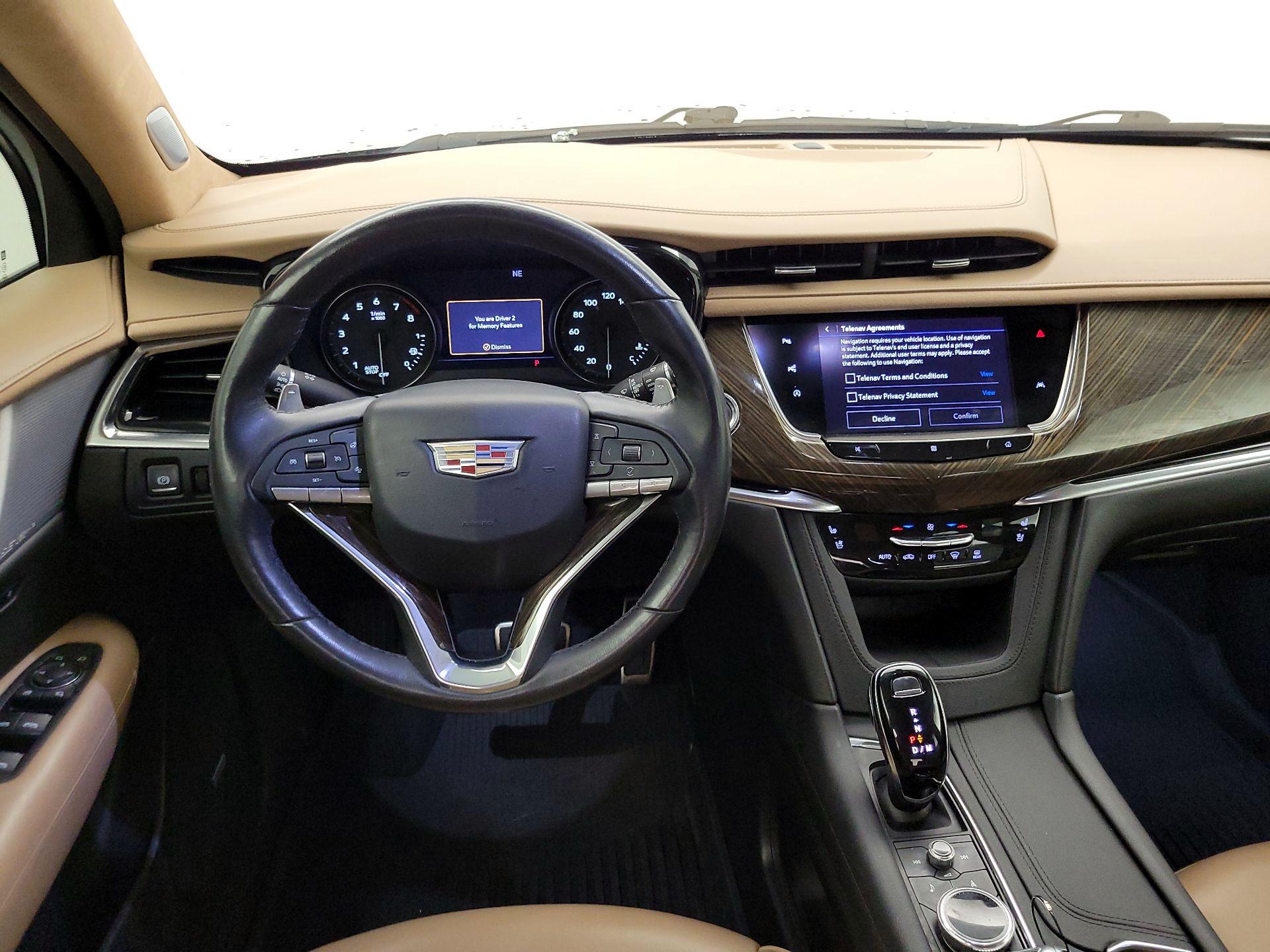 Thumbnail: 2020 Cadillac XT6 - 10
