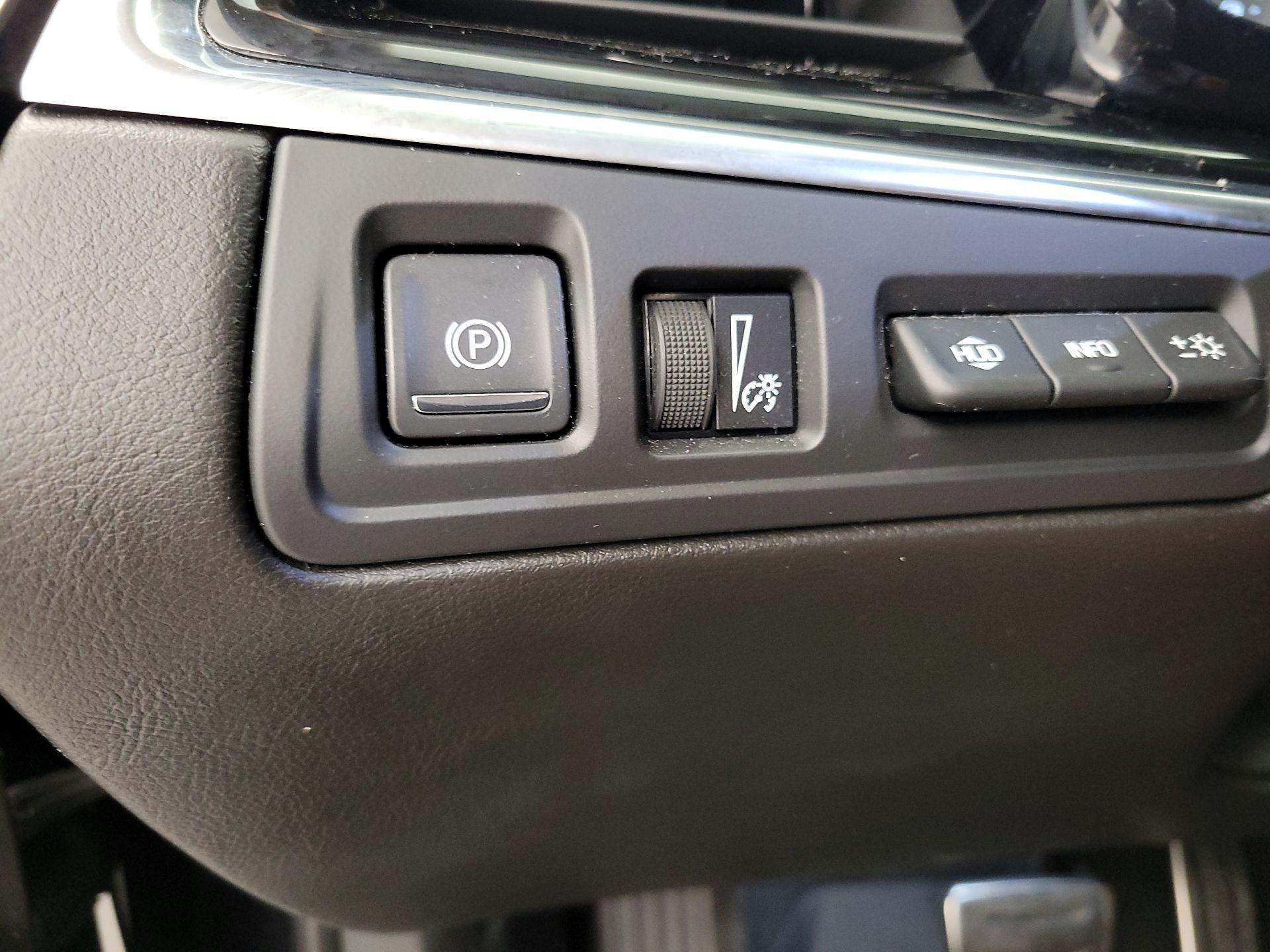 Thumbnail: 2020 Cadillac XT6 - 13