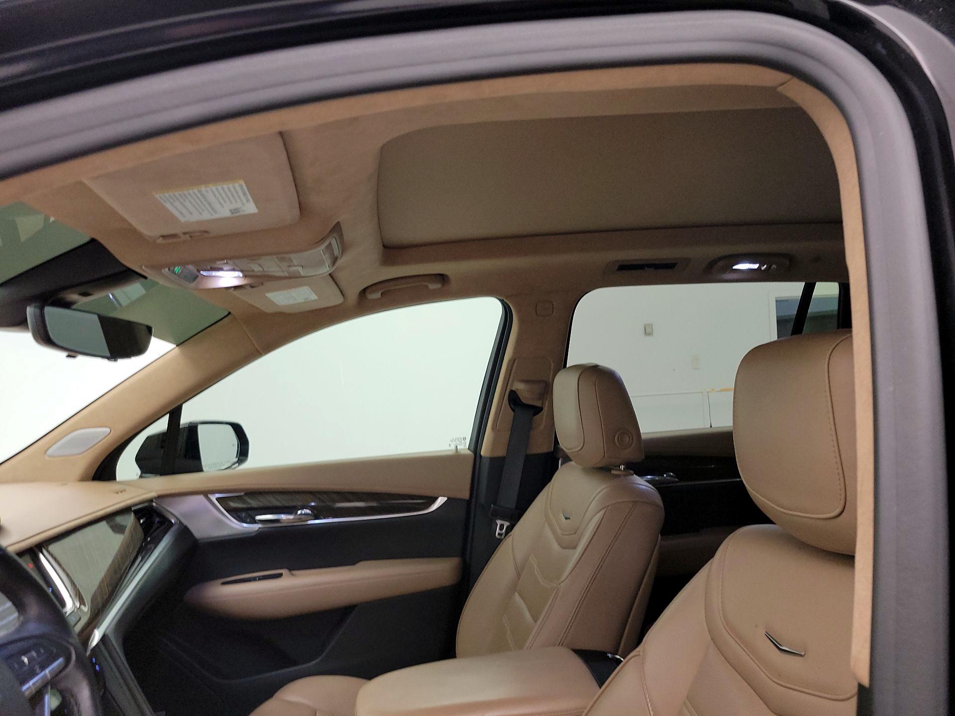 Thumbnail: 2020 Cadillac XT6 - 19