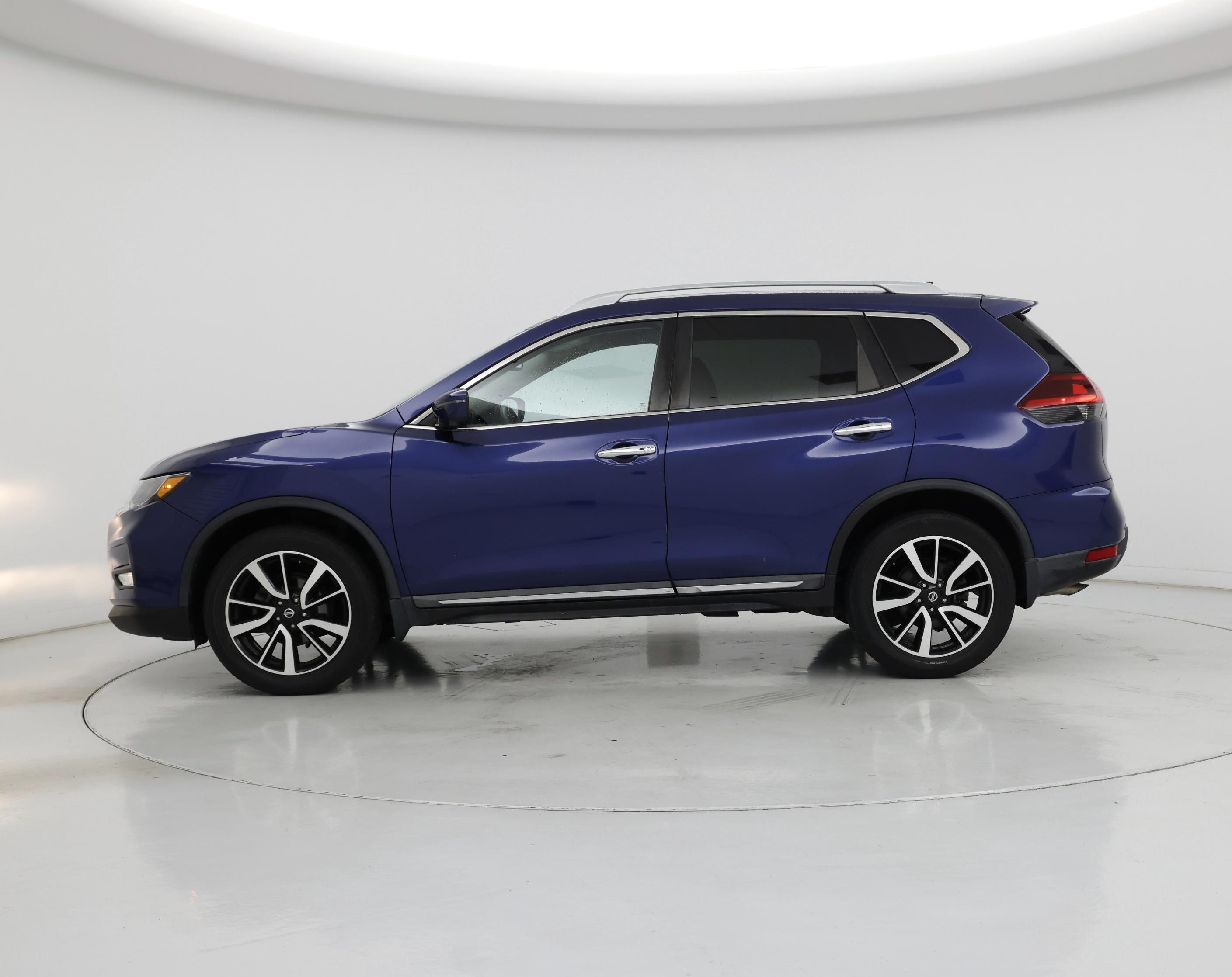 Thumbnail: 2020 Nissan Rogue - 3