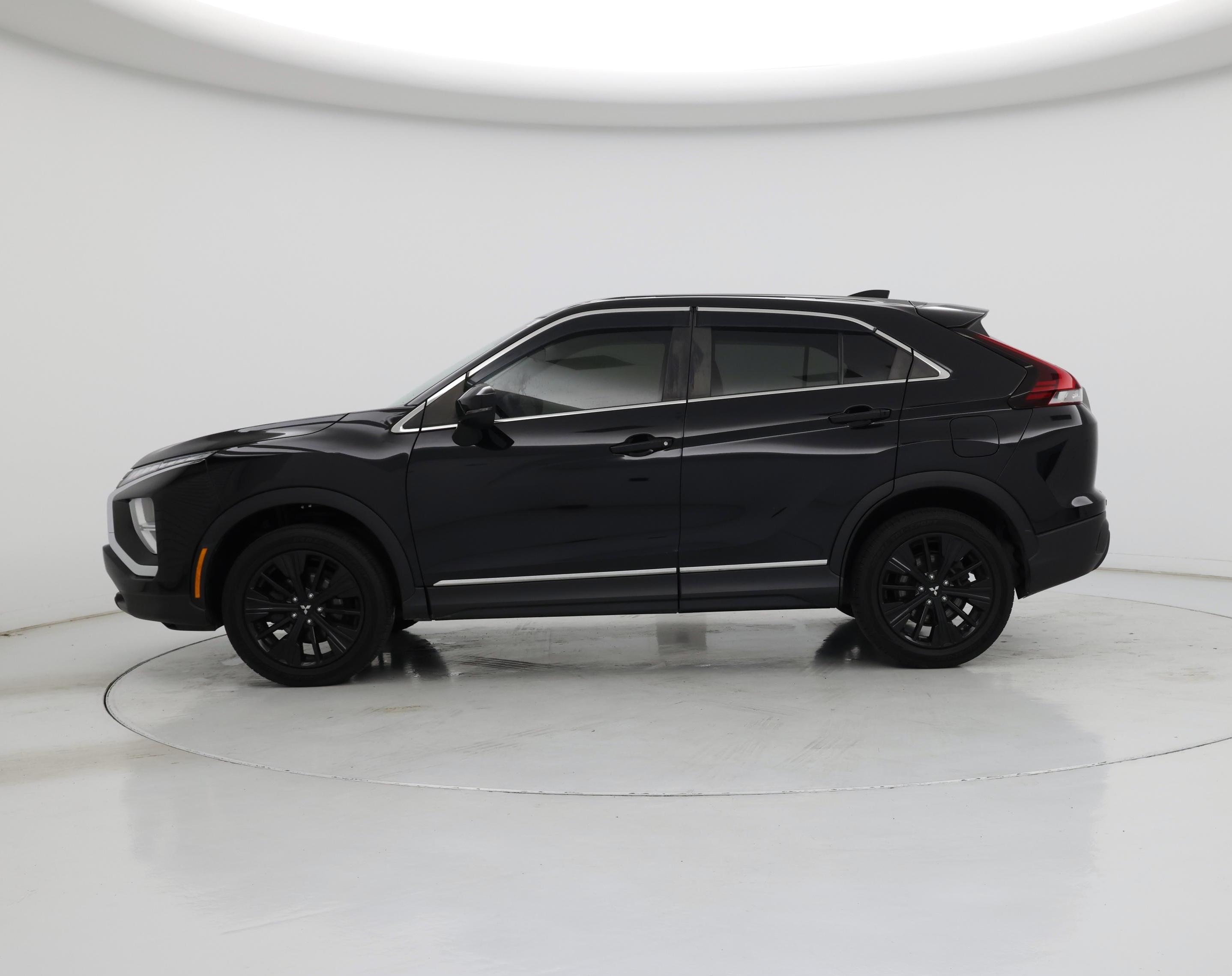 Thumbnail: 2022 Mitsubishi Eclipse Cross - 3