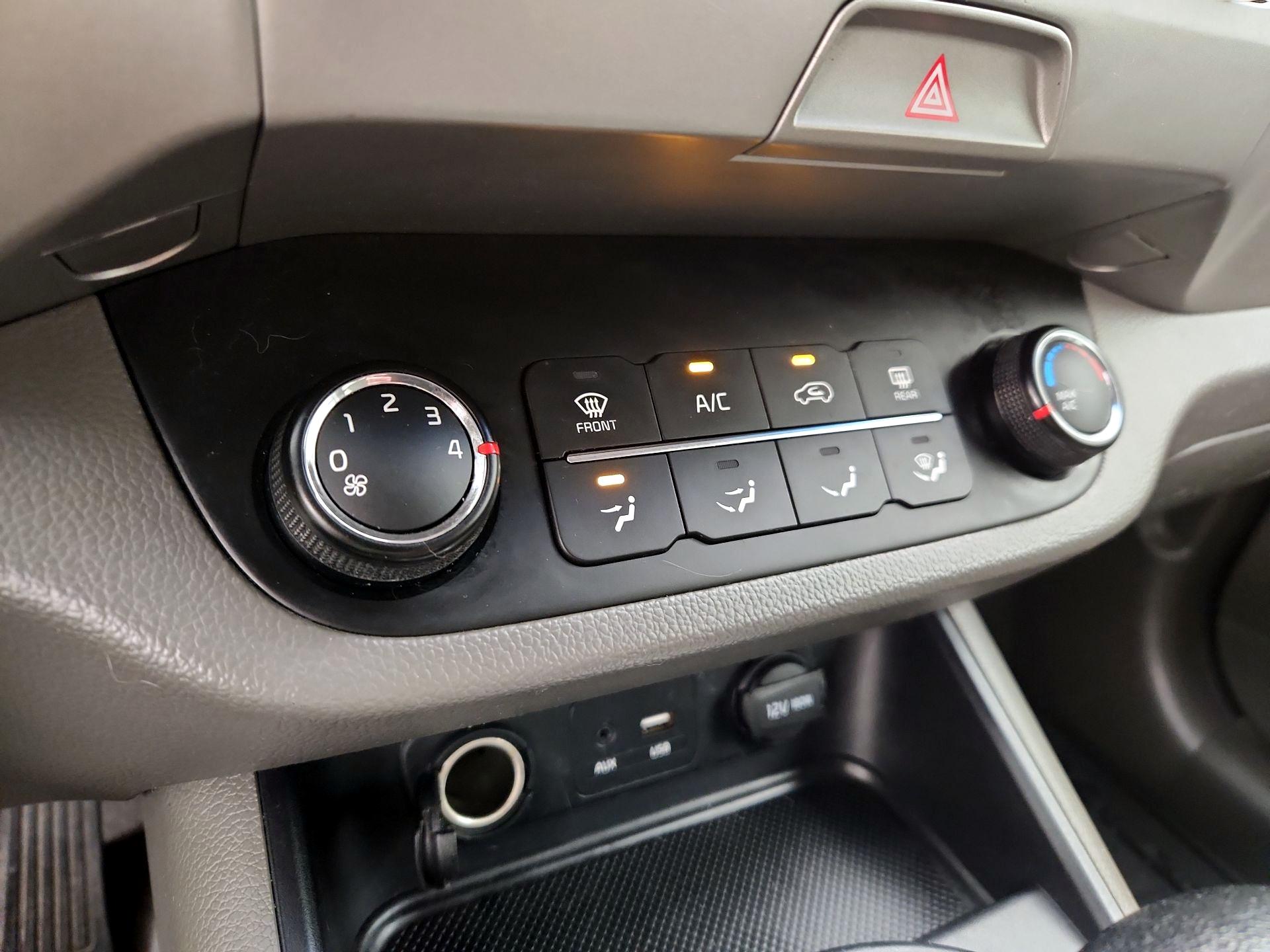 Thumbnail: 2016 Kia Sportage - 15