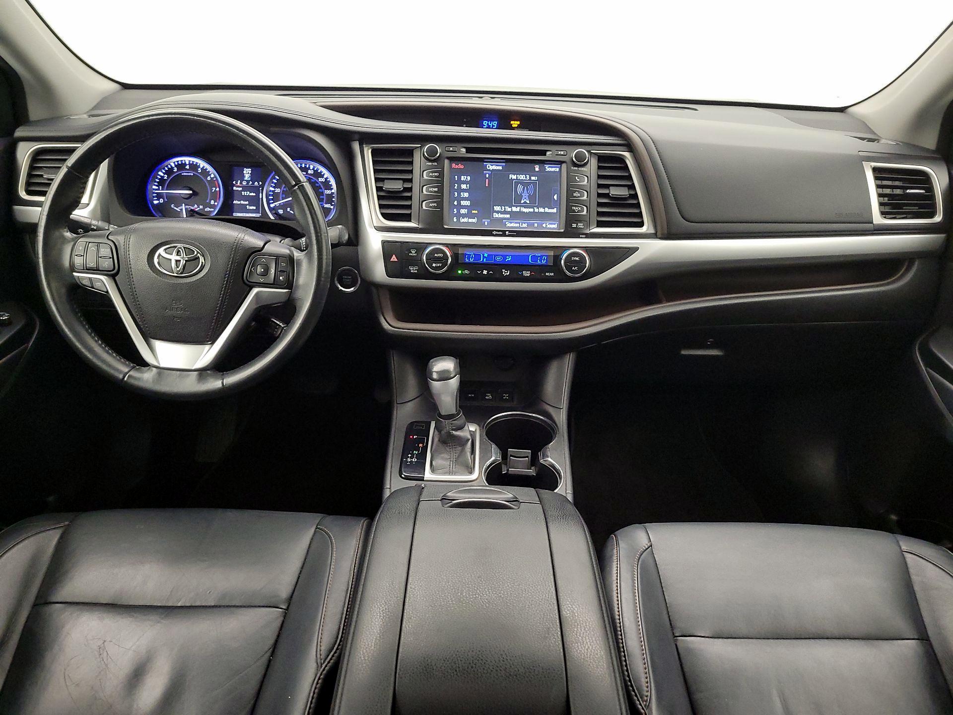Thumbnail: 2015 Toyota Highlander - 9