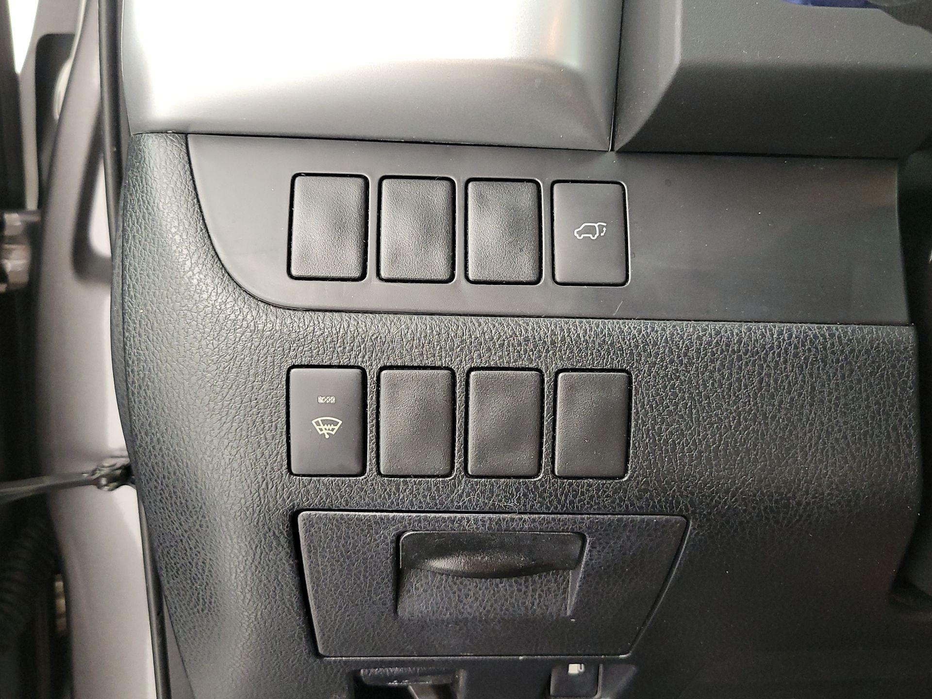 Thumbnail: 2015 Toyota Highlander - 13