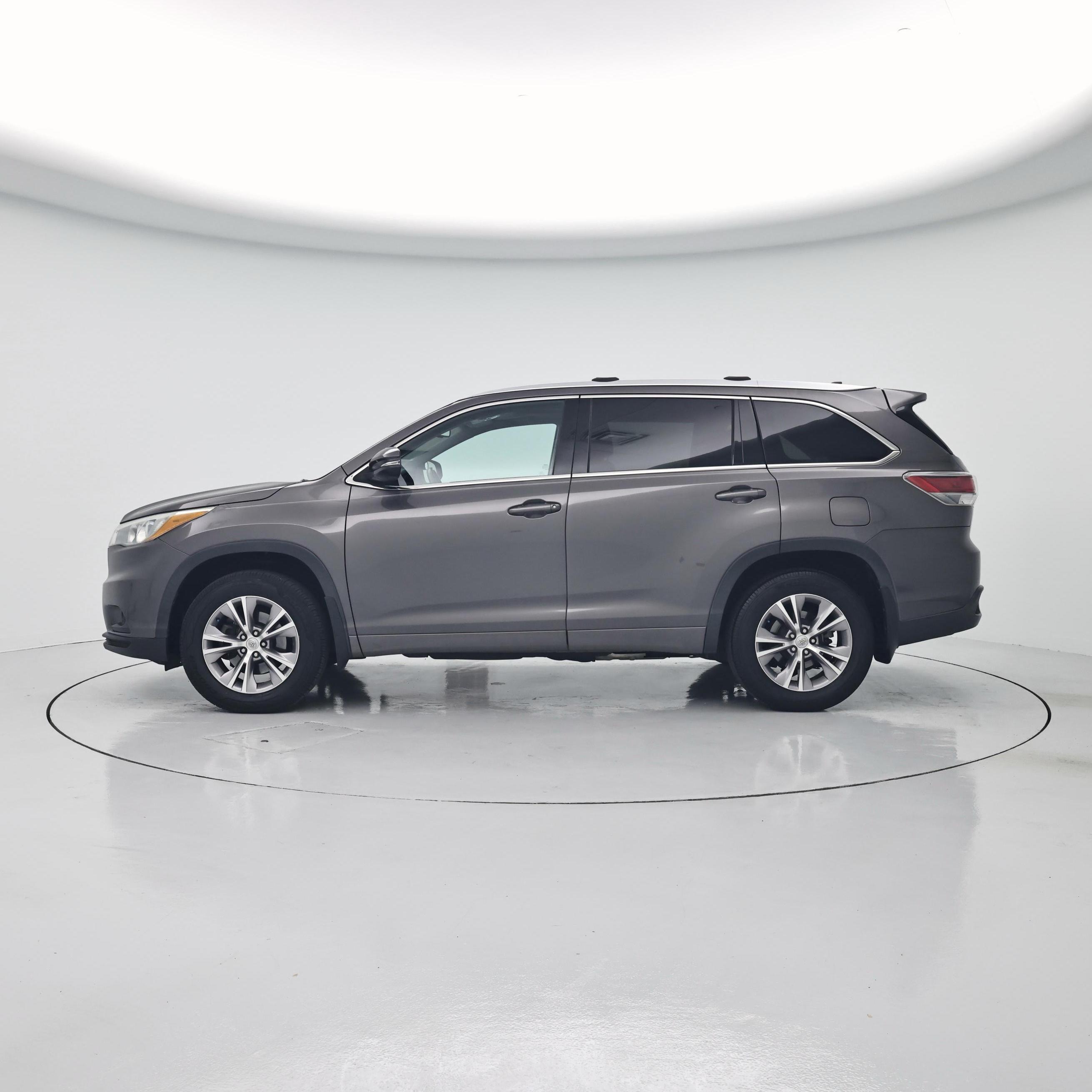Thumbnail: 2015 Toyota Highlander - 3
