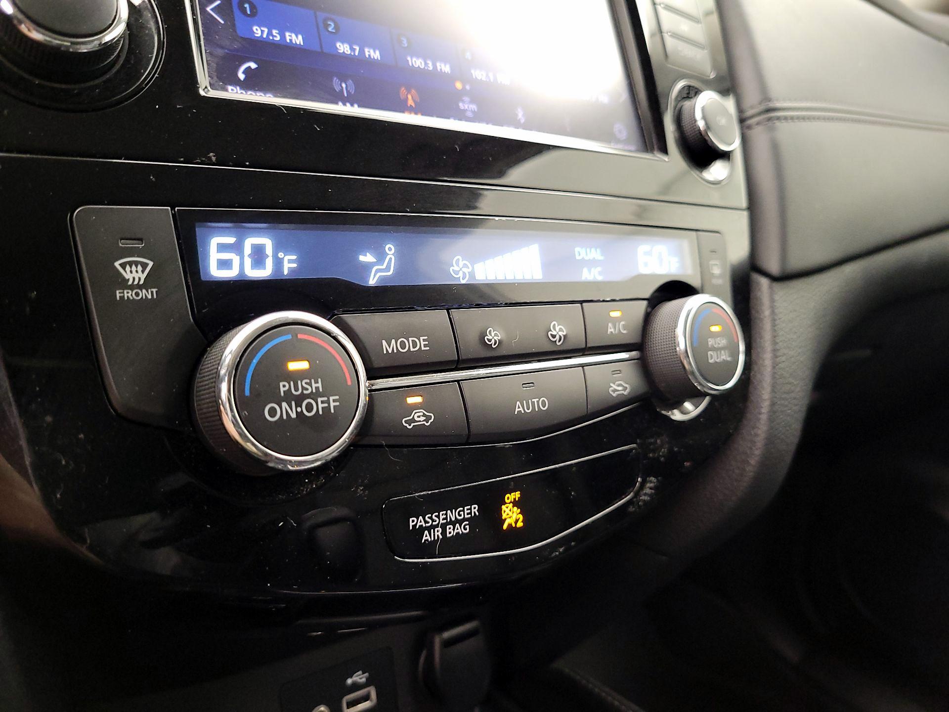 Thumbnail: 2019 Nissan Rogue - 17