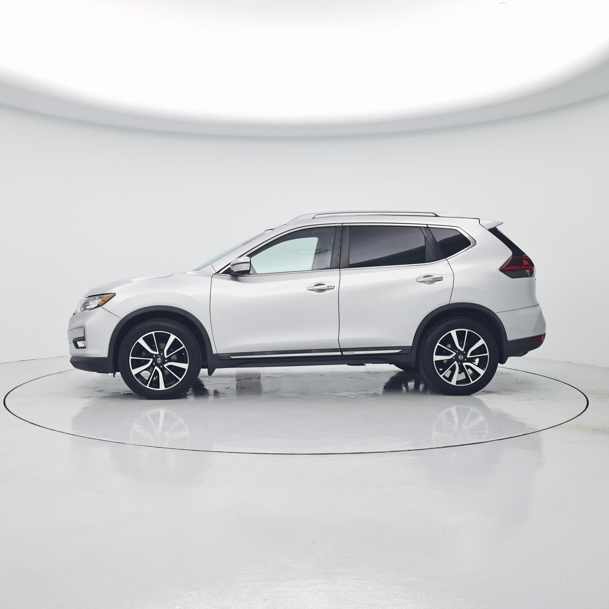 Thumbnail: 2019 Nissan Rogue - 3