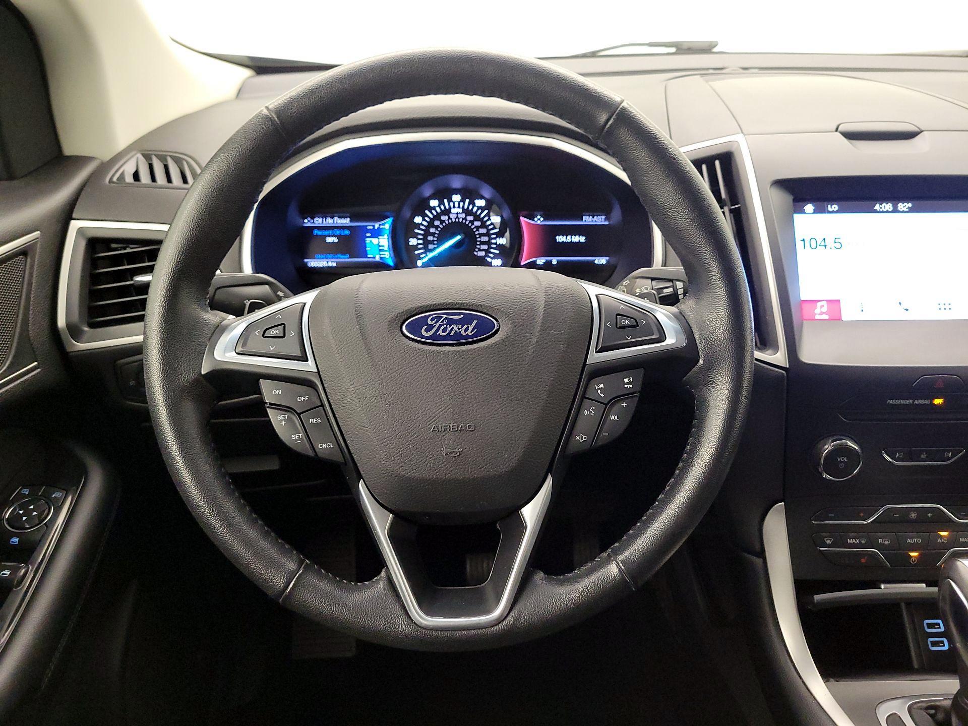 Thumbnail: 2016 Ford Edge - 10