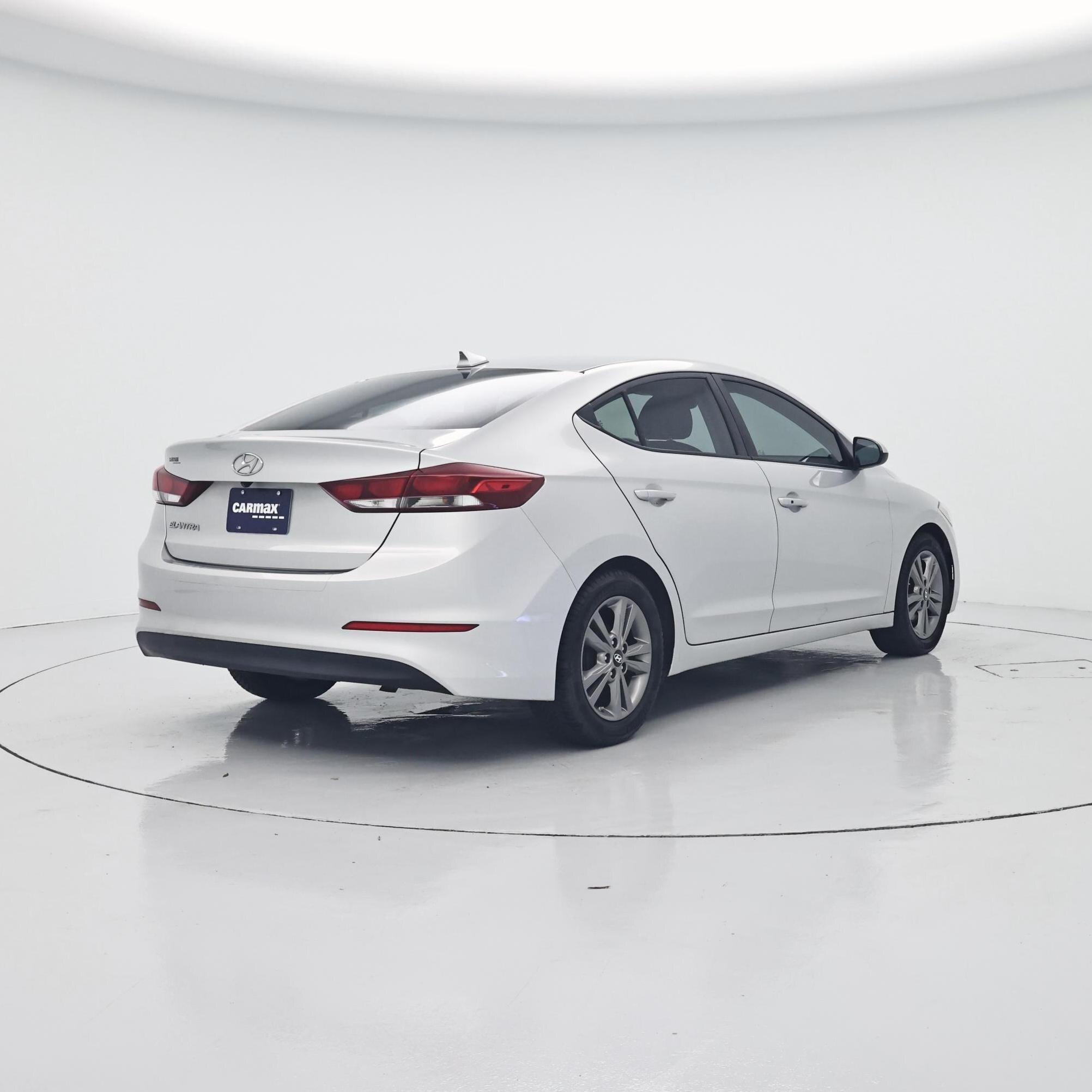 Thumbnail: 2017 Hyundai Elantra - 8