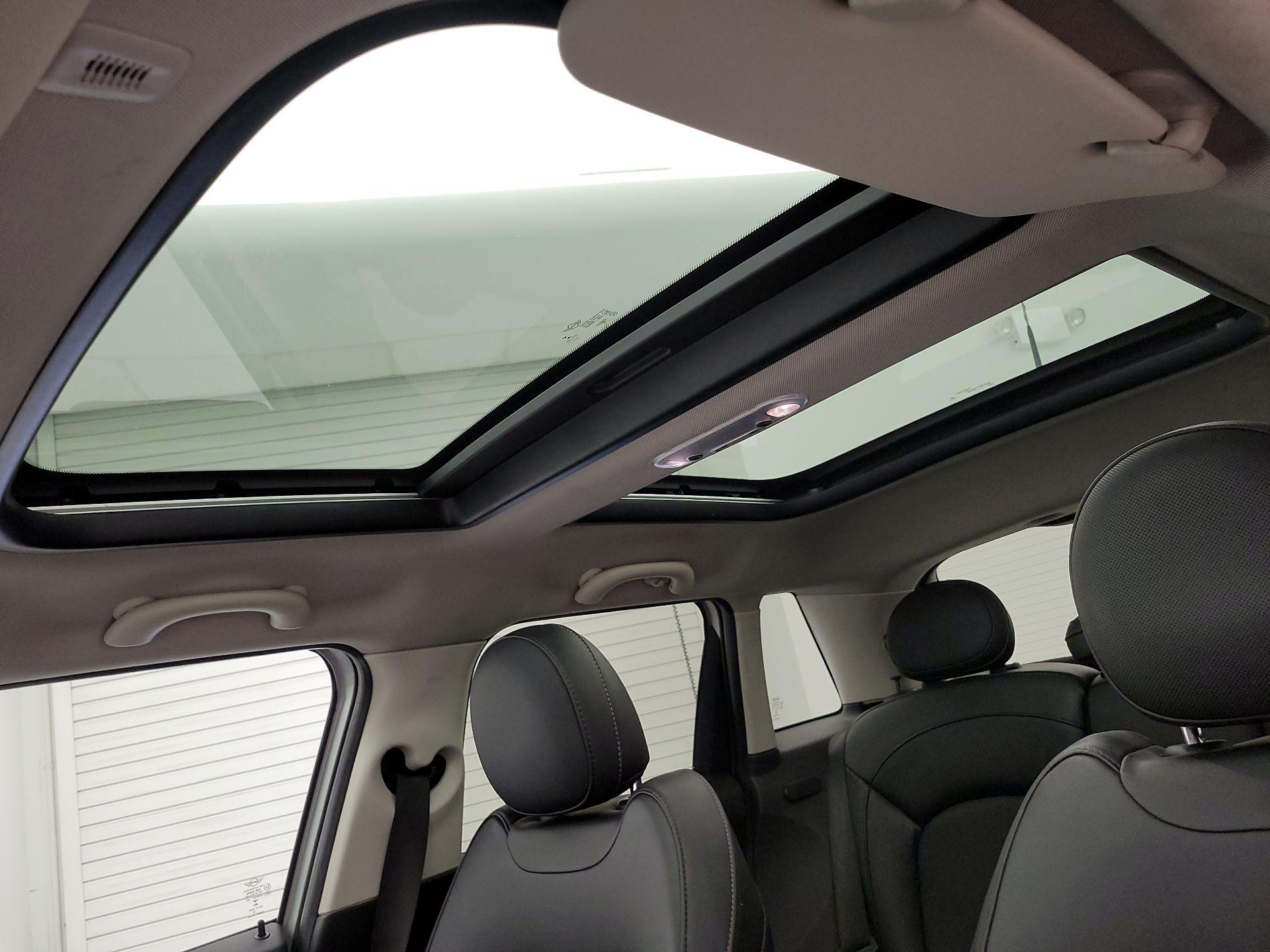 Thumbnail: 2020 MINI Cooper Hardtop - 19