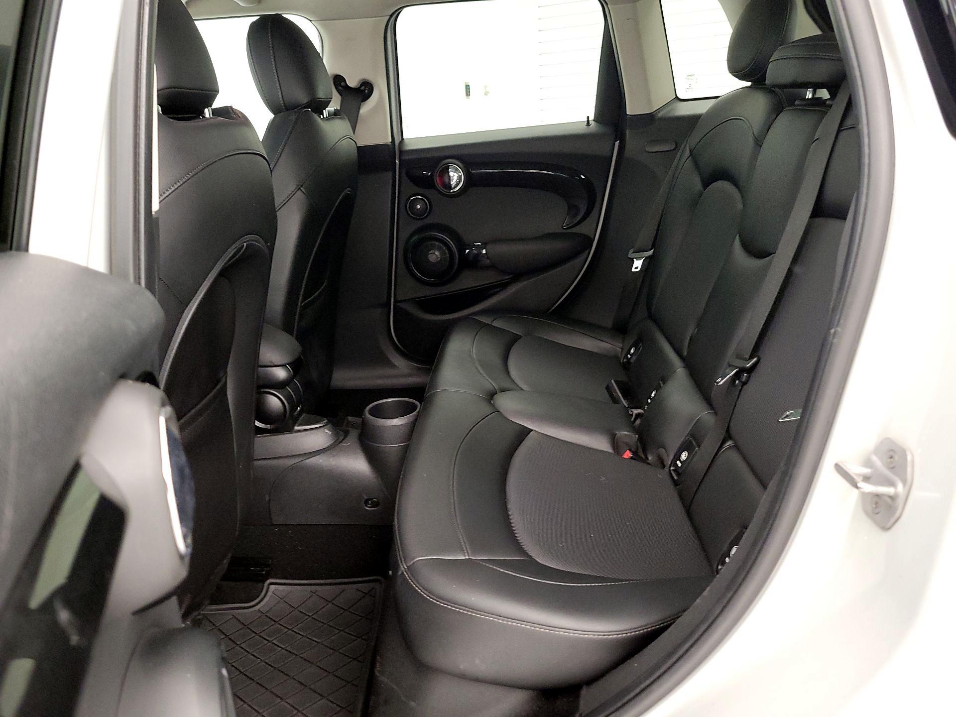 Thumbnail: 2020 MINI Cooper Hardtop - 20