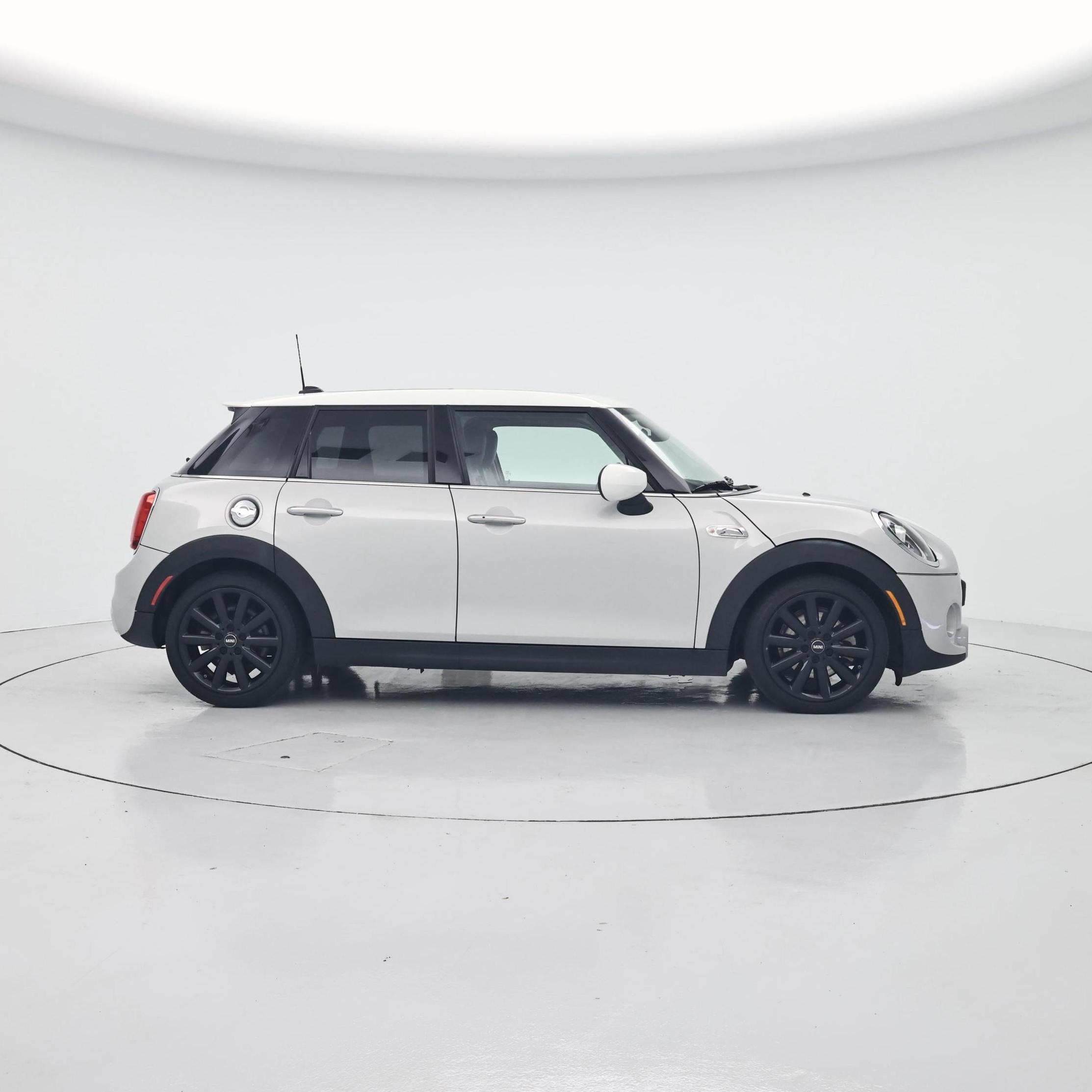 Thumbnail: 2020 MINI Cooper Hardtop - 7