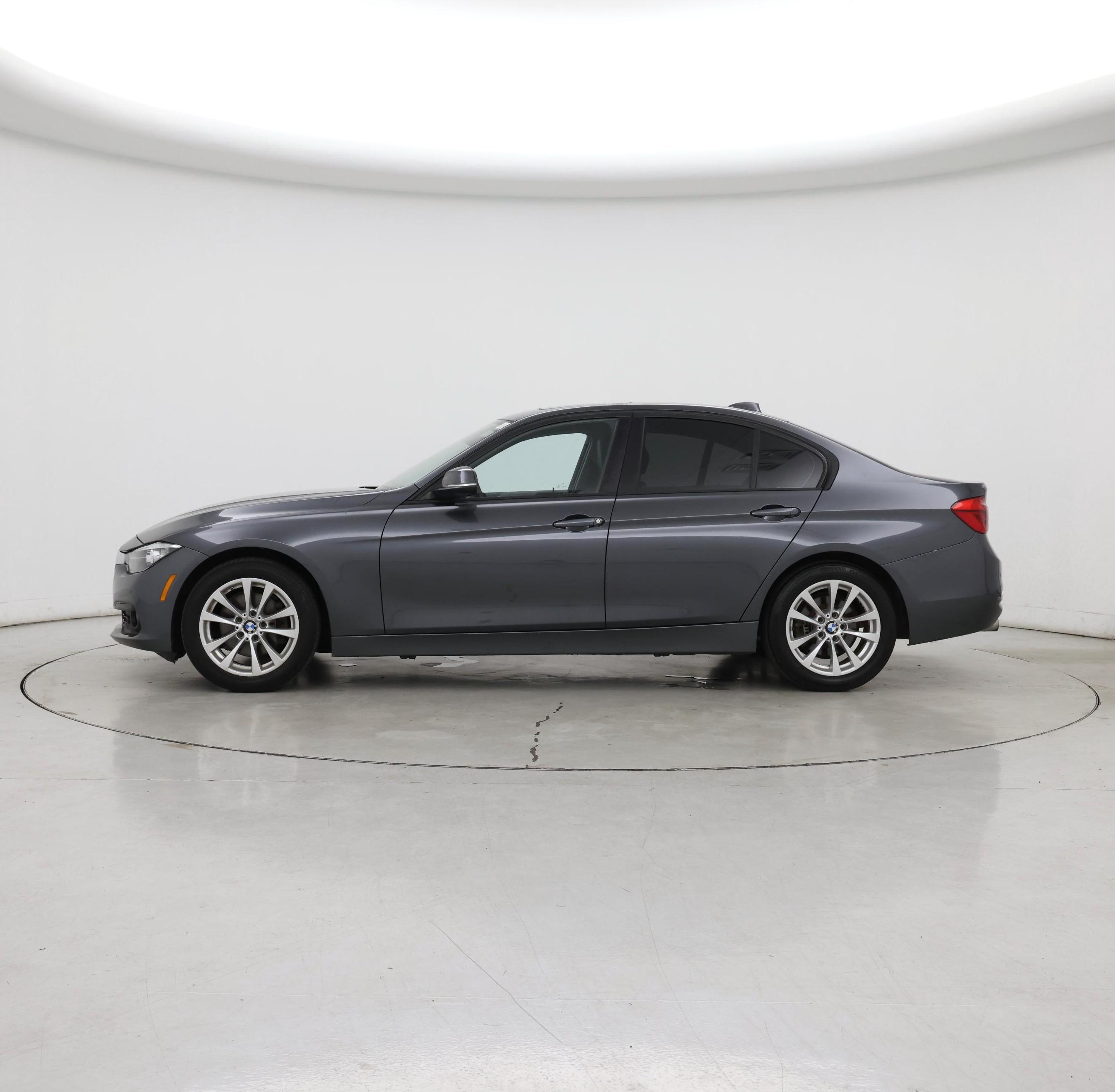 Thumbnail: 2017 BMW 3 Series - 3
