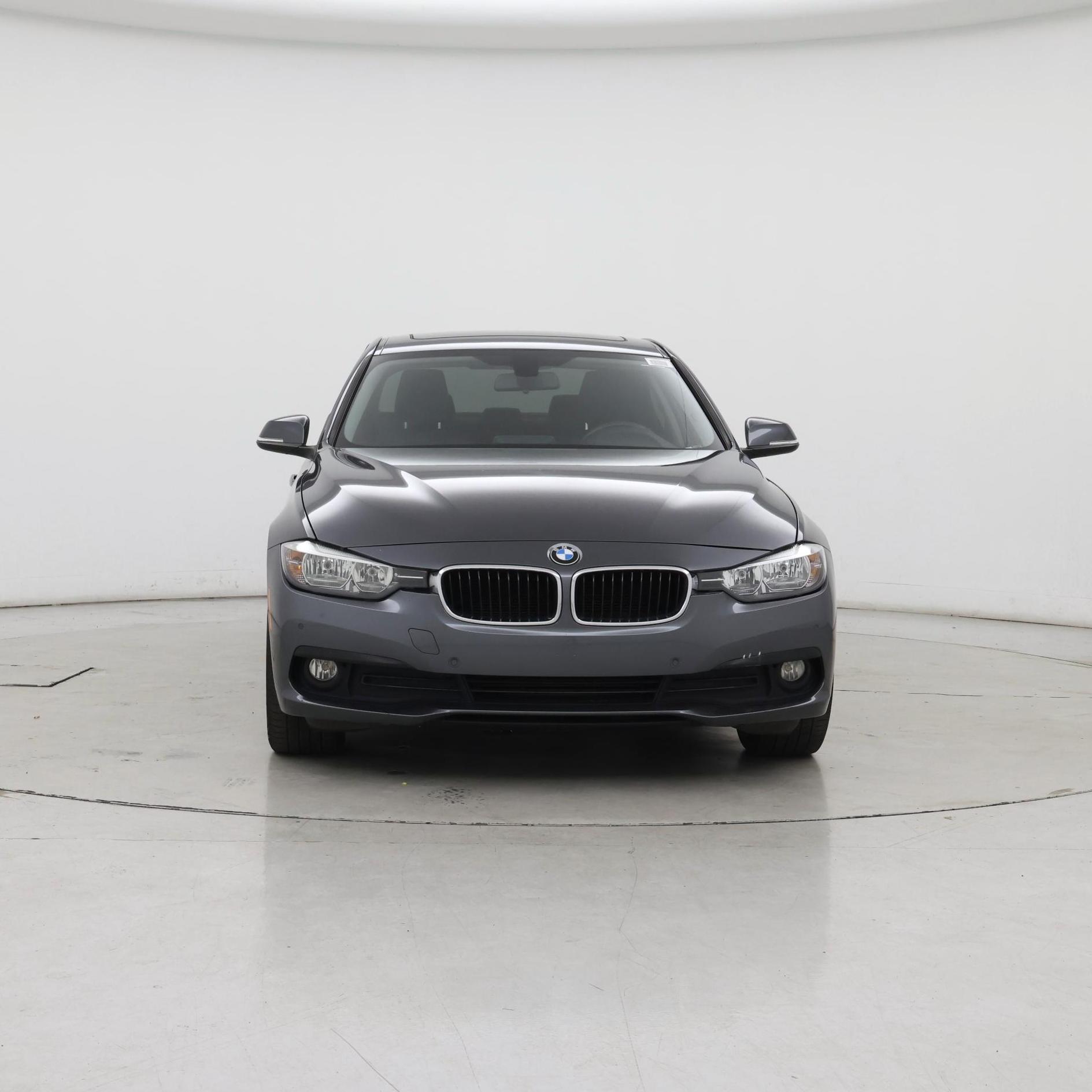 Thumbnail: 2017 BMW 3 Series - 5