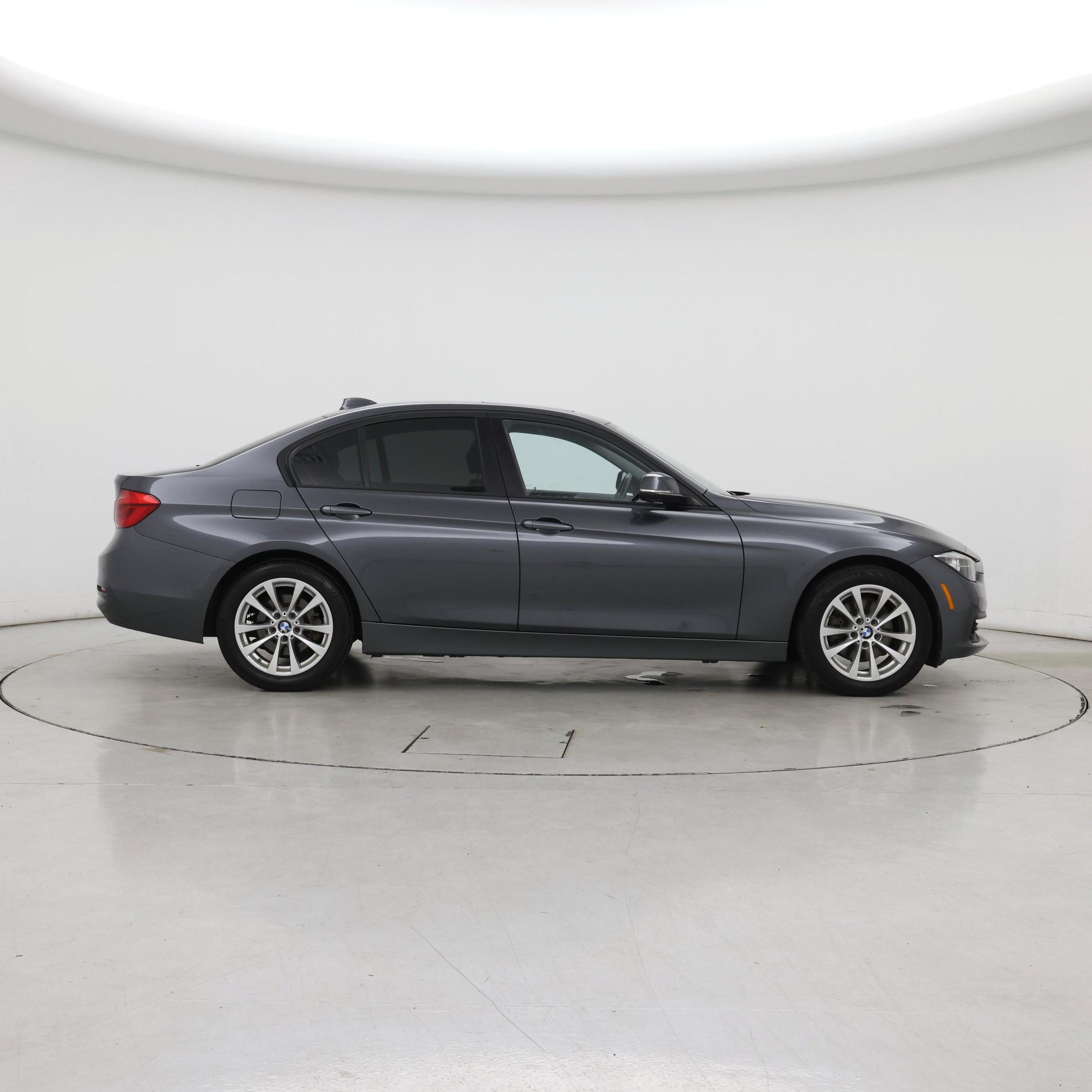 Thumbnail: 2017 BMW 3 Series - 7