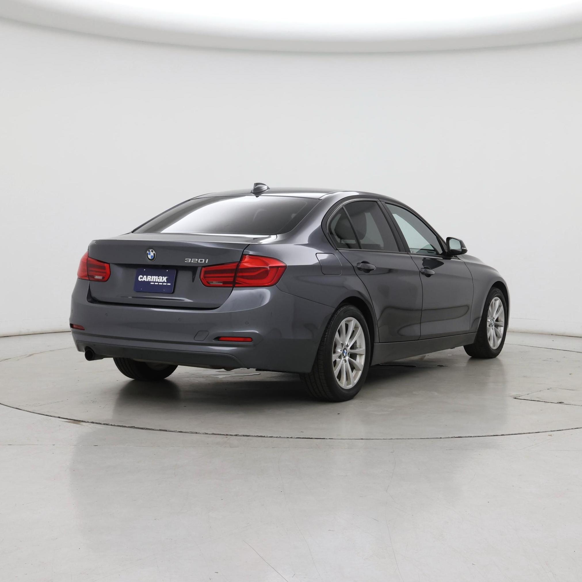 Thumbnail: 2017 BMW 3 Series - 8