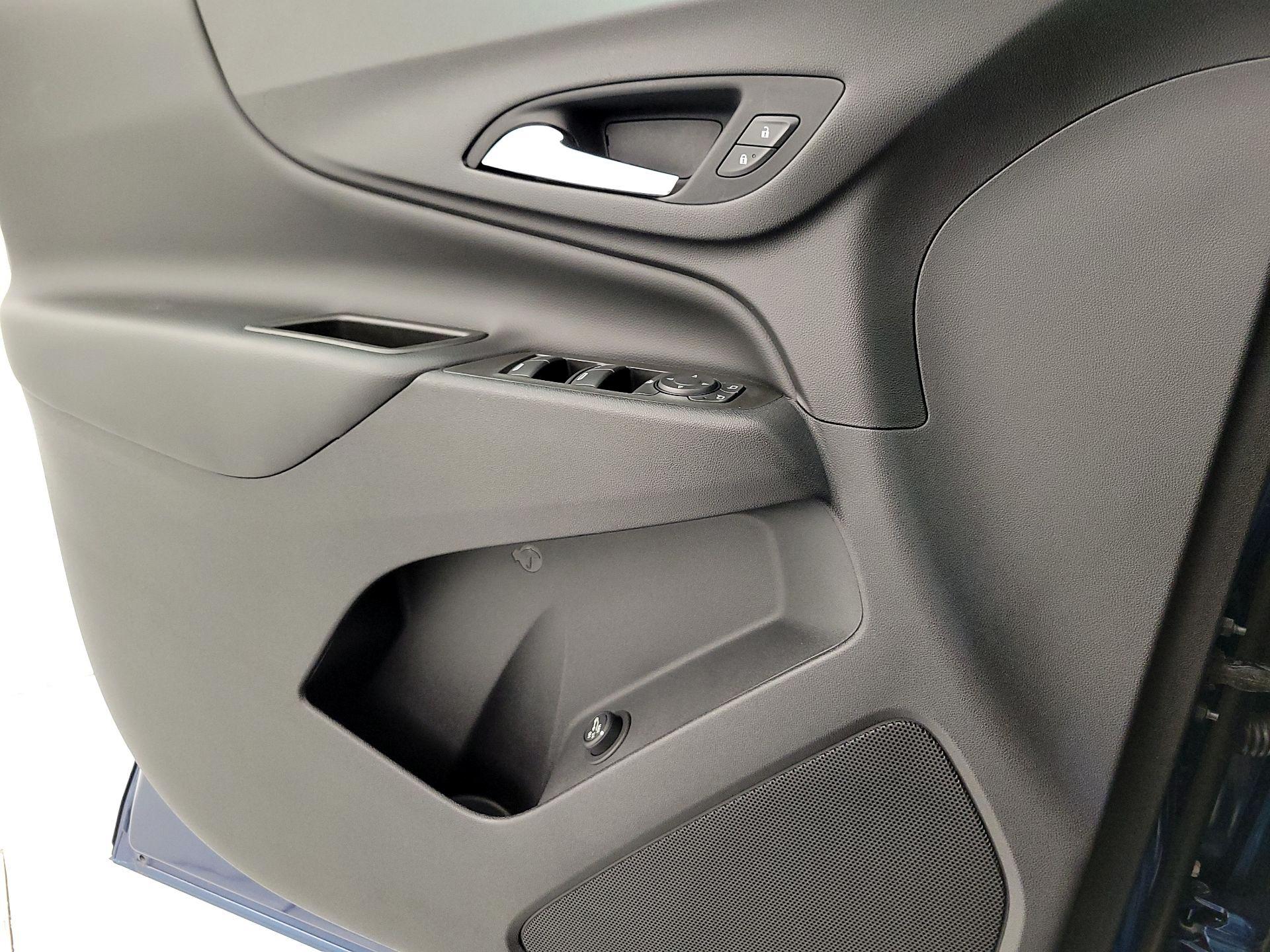 Thumbnail: 2020 Chevrolet Equinox - 12