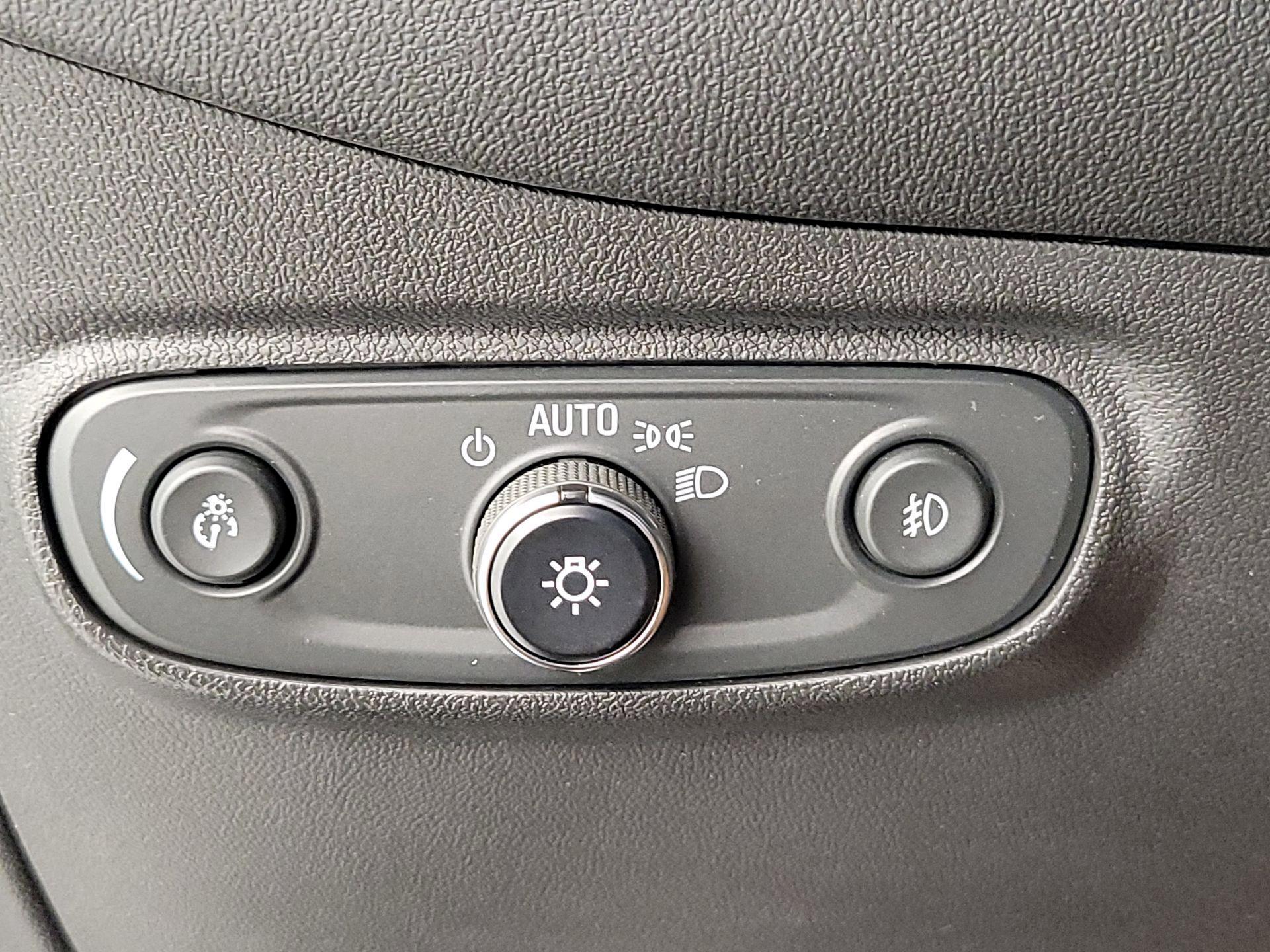 Thumbnail: 2020 Chevrolet Equinox - 13