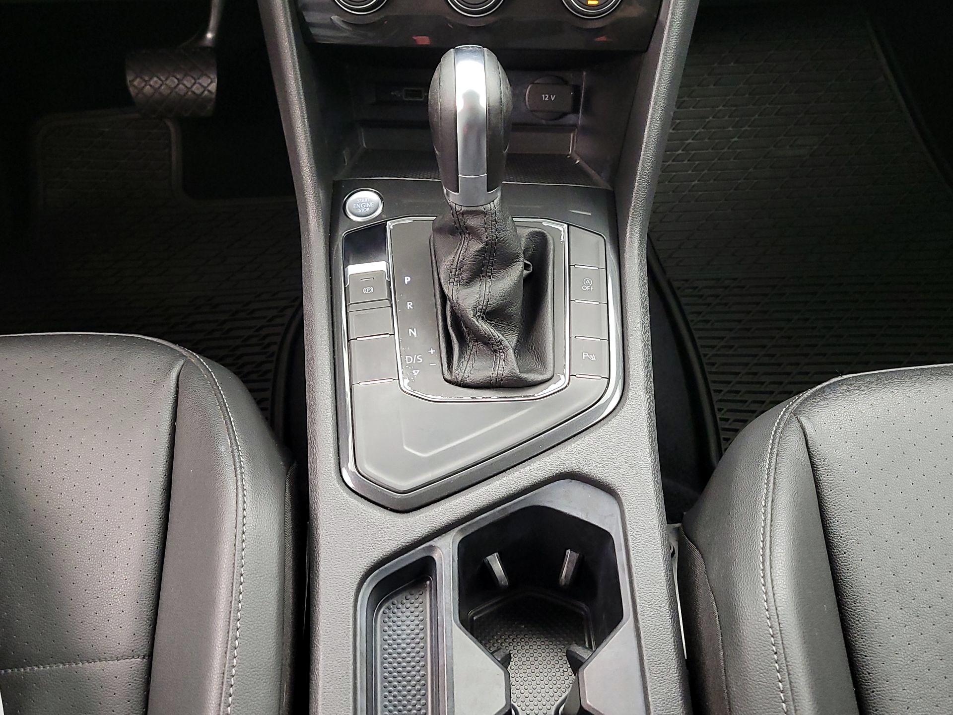 Thumbnail: 2019 Volkswagen Tiguan - 17