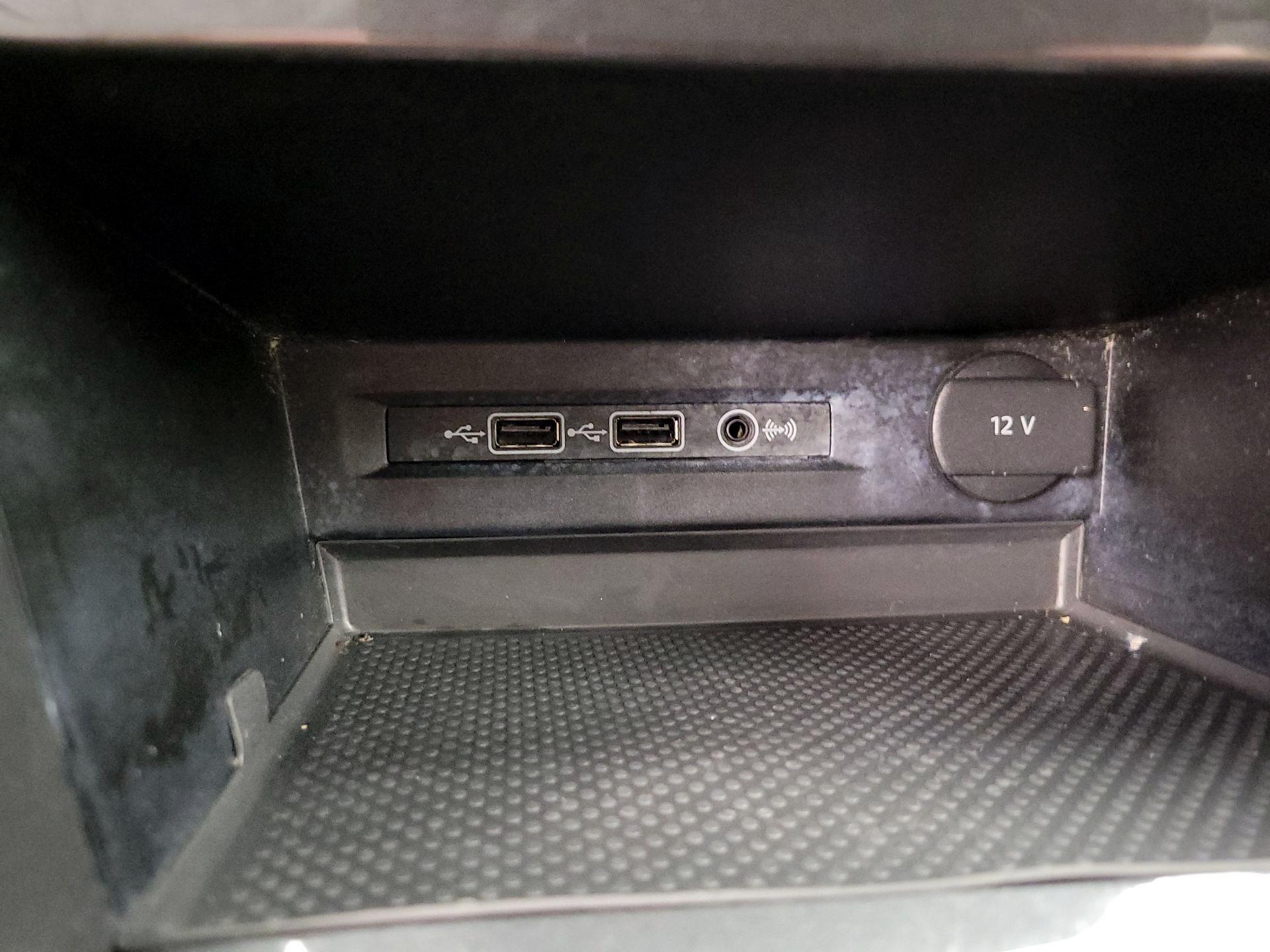 Thumbnail: 2019 Volkswagen Tiguan - 18