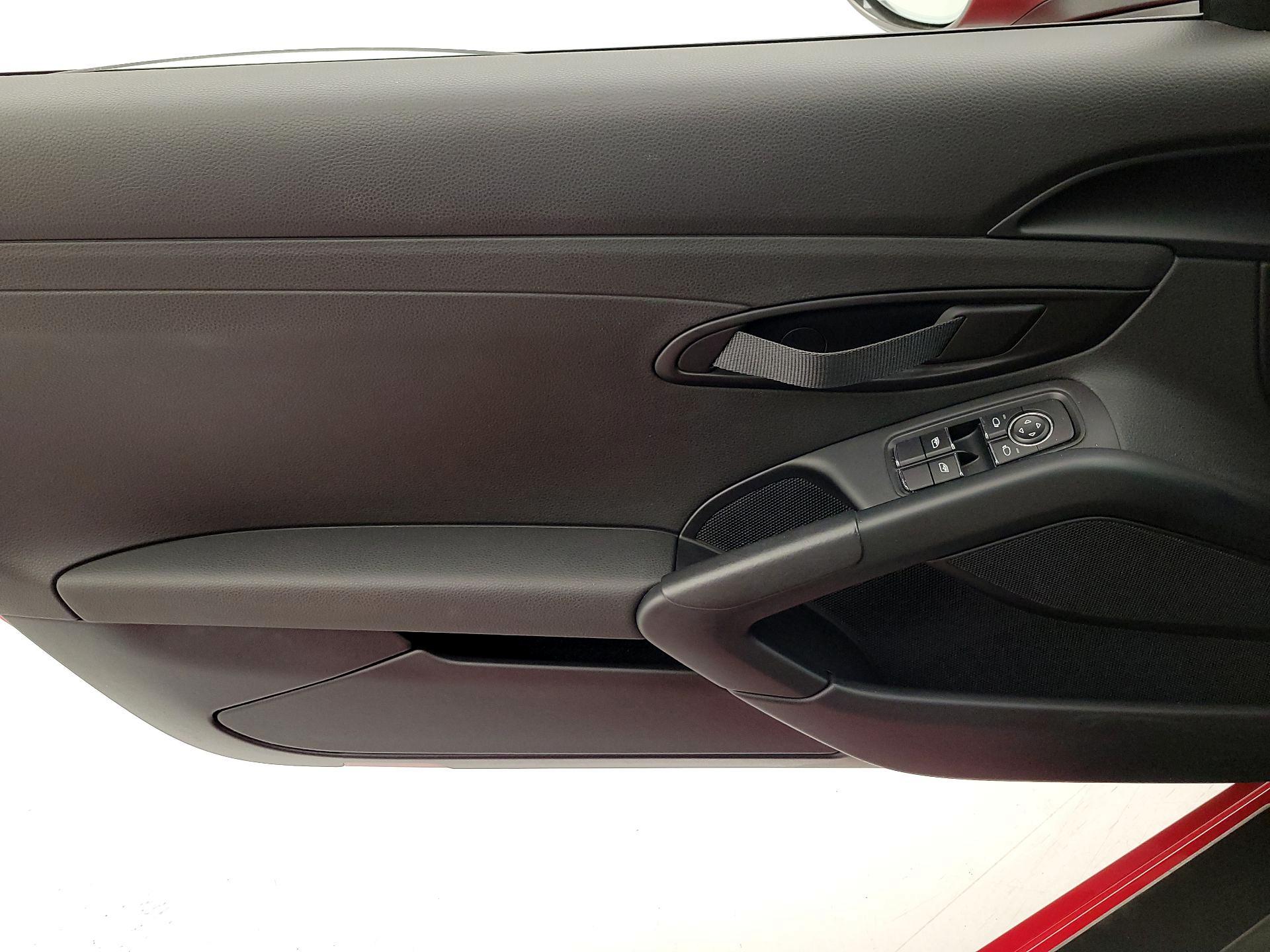 Thumbnail: 2020 Porsche 718 Cayman - 12