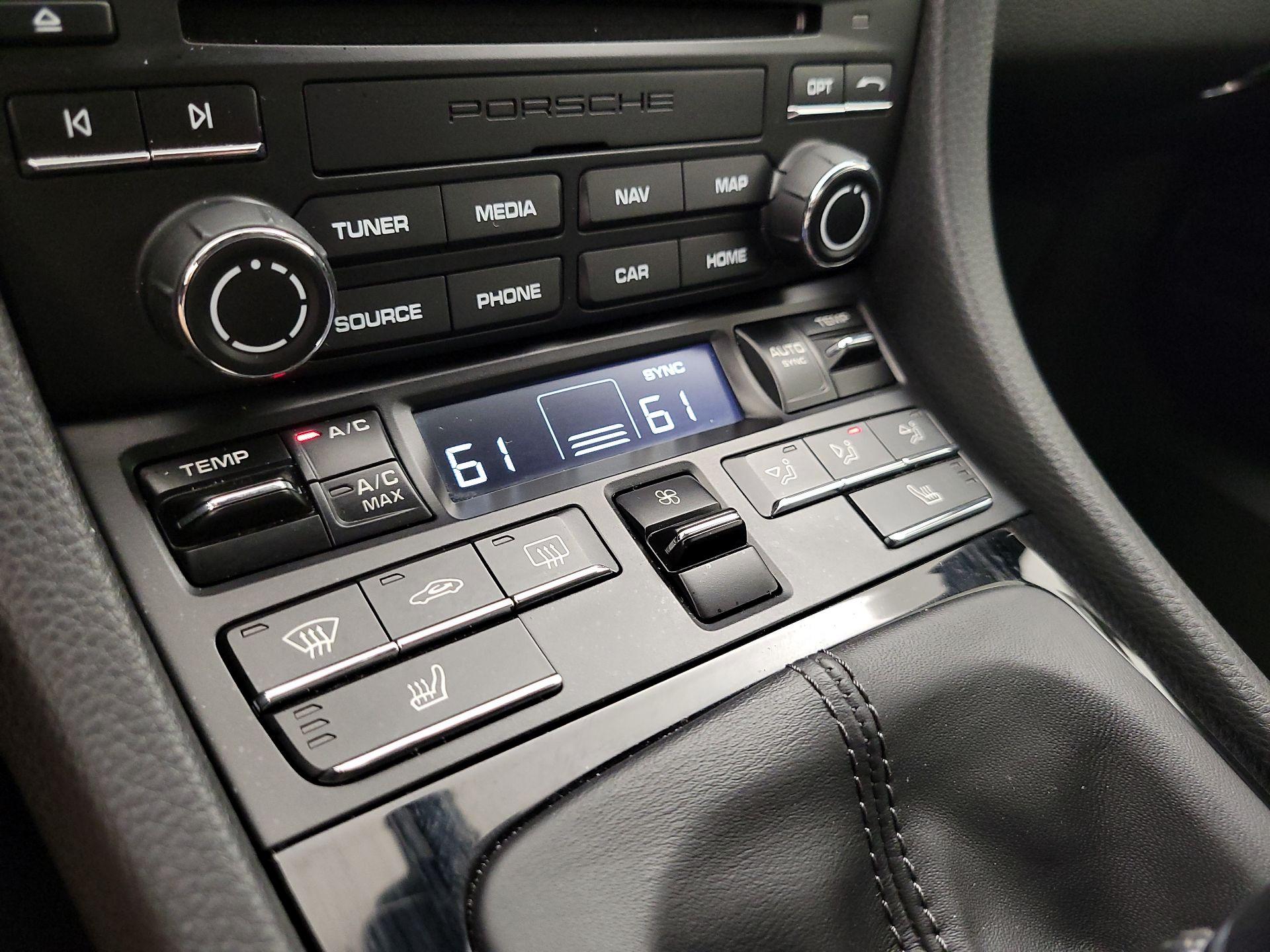 Thumbnail: 2020 Porsche 718 Cayman - 17