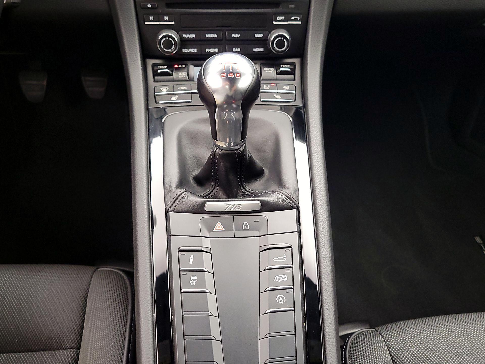 Thumbnail: 2020 Porsche 718 Cayman - 18