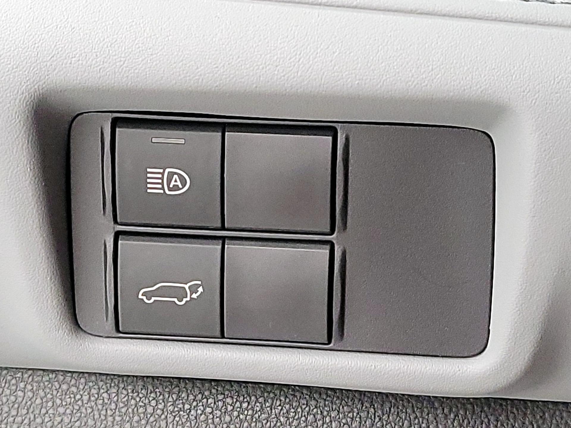 Thumbnail: 2021 Toyota Highlander - 13