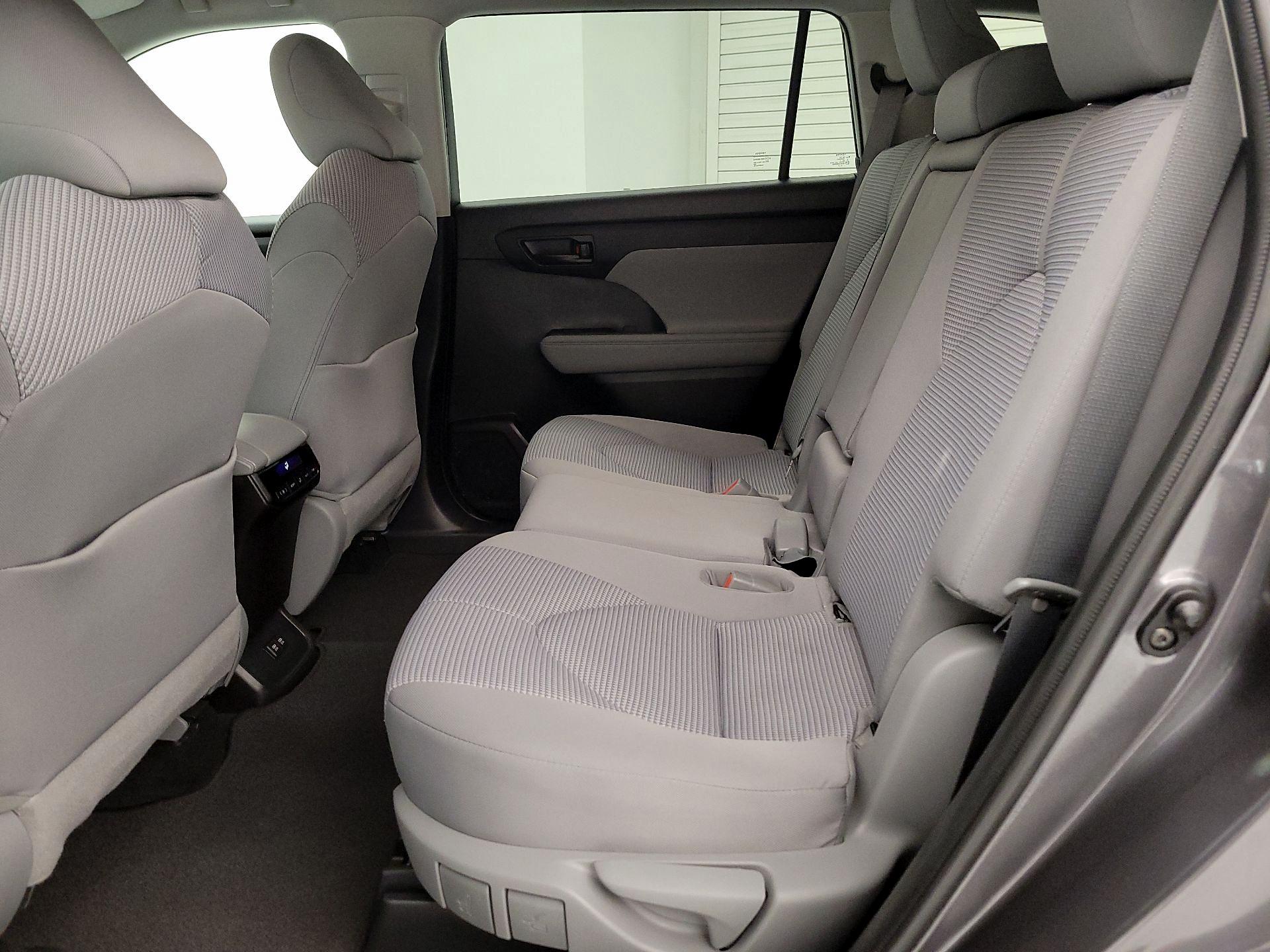 Thumbnail: 2021 Toyota Highlander - 19