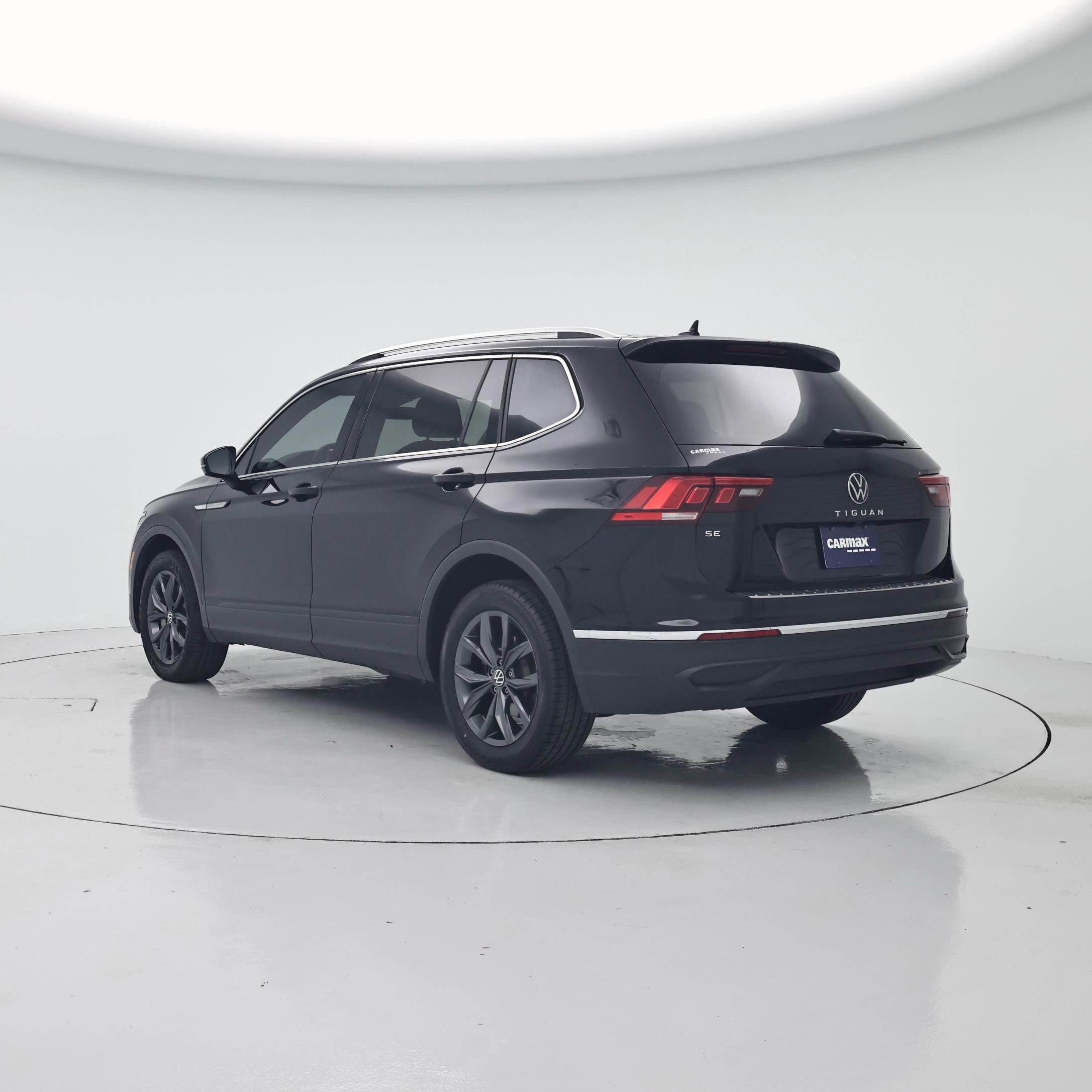 Thumbnail: 2022 Volkswagen Tiguan - 2
